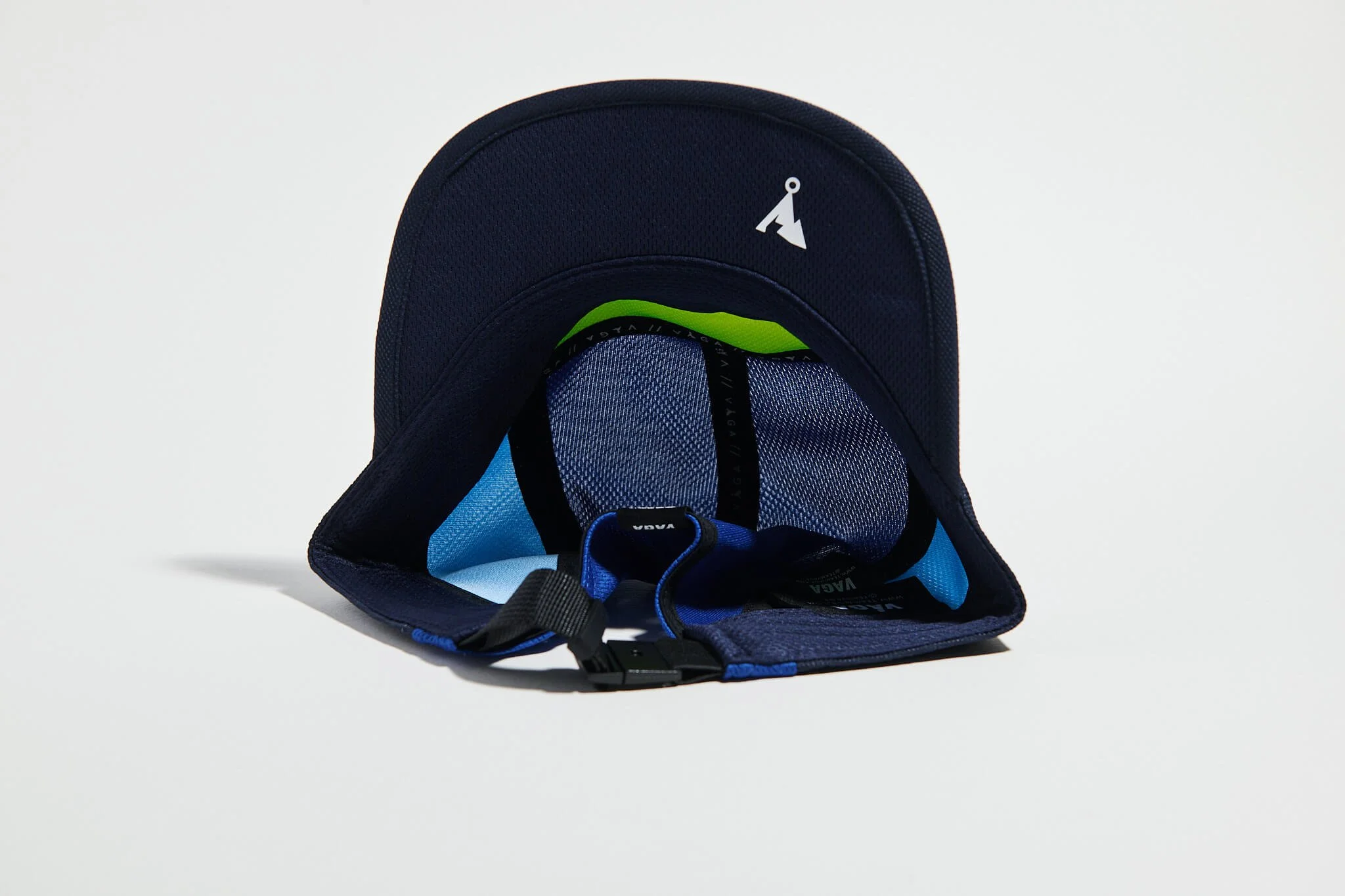 våga-club-cap-bluebird-underneath.jpg