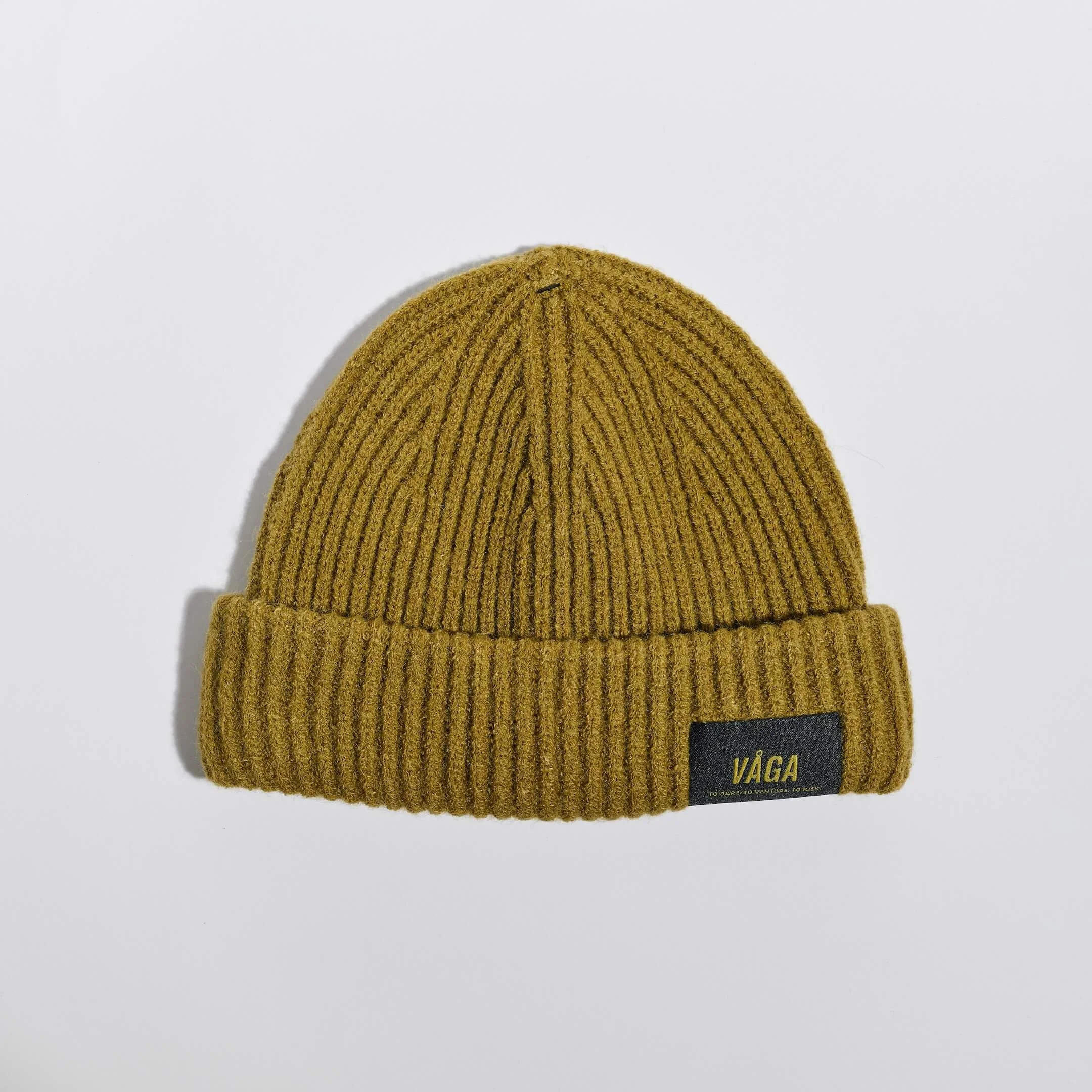 vaga-midweight-running-beanie-mossgreen-flat-front.jpg