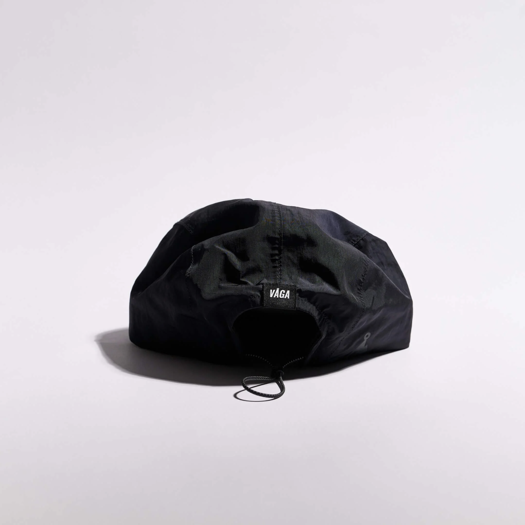 vaga-pacer-cap-running-cap-black-back.jpg