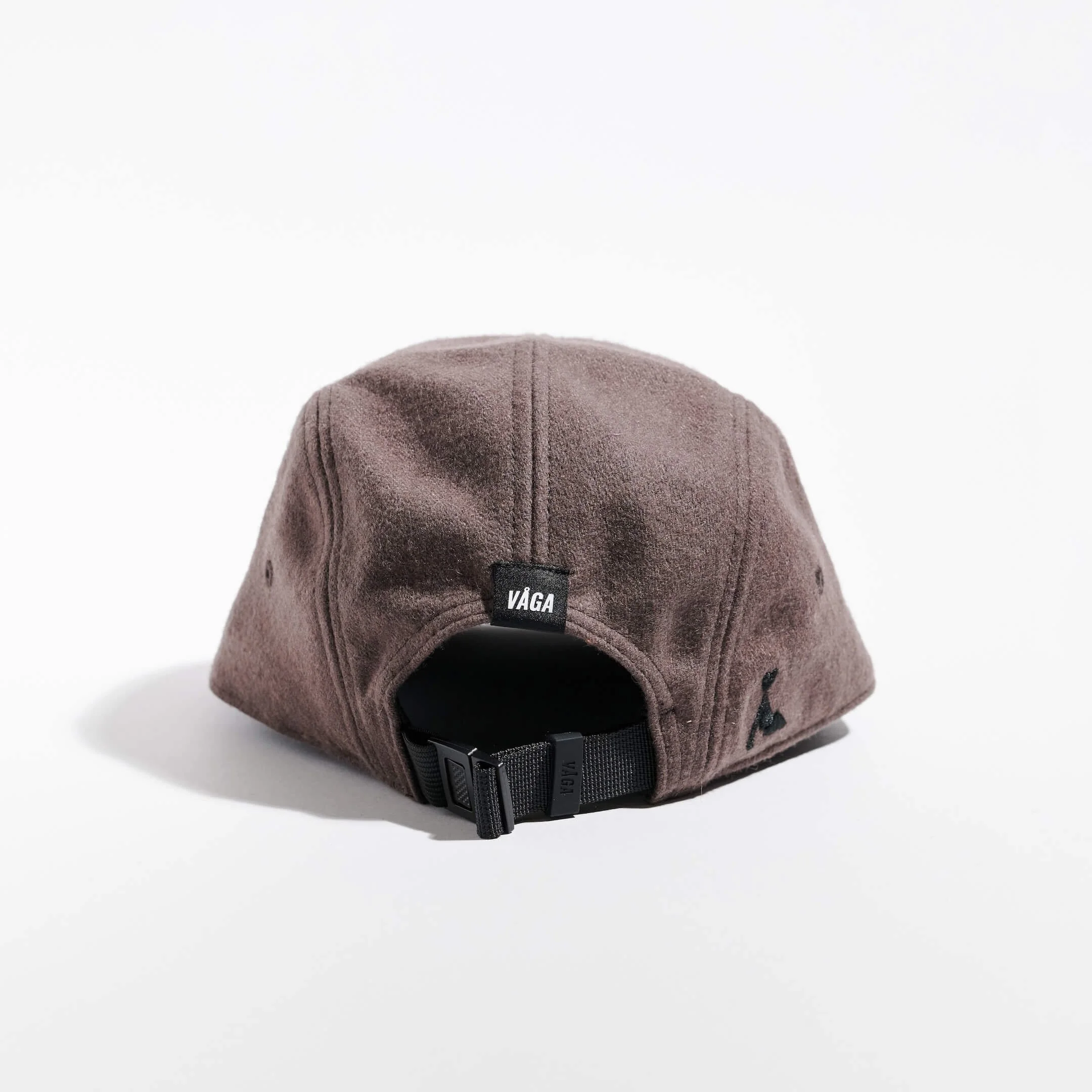 vaga-crag-cap-lifestyle-cap-darktaupe-back.jpg