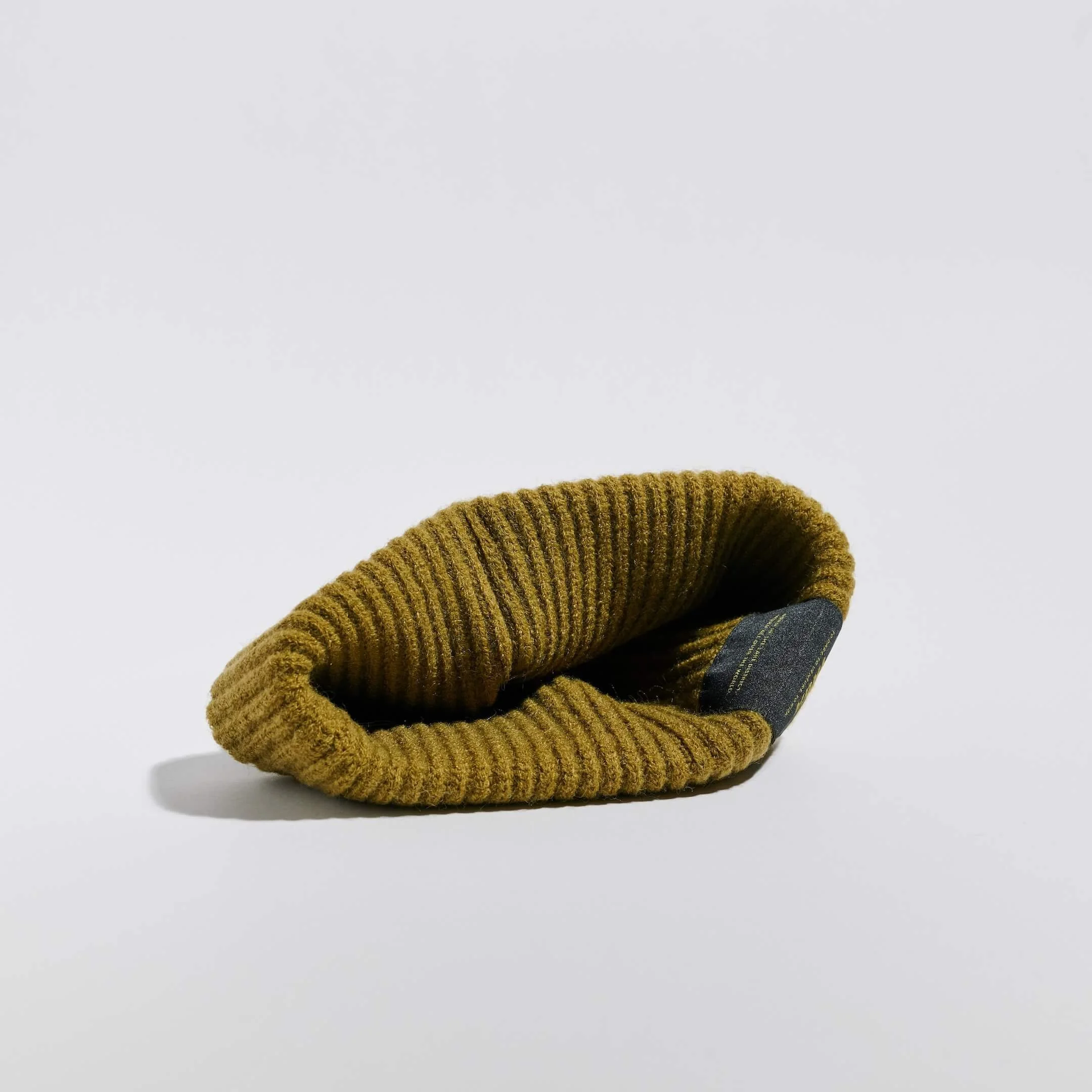 vaga-midweight-running-beanie-mossgreen-inside.jpg
