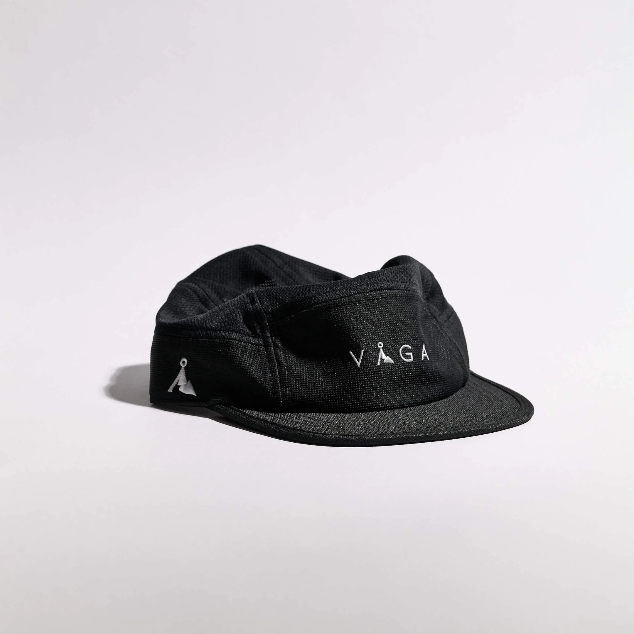 vaga-club-cap-running-cap-stormblack-angle.jpg