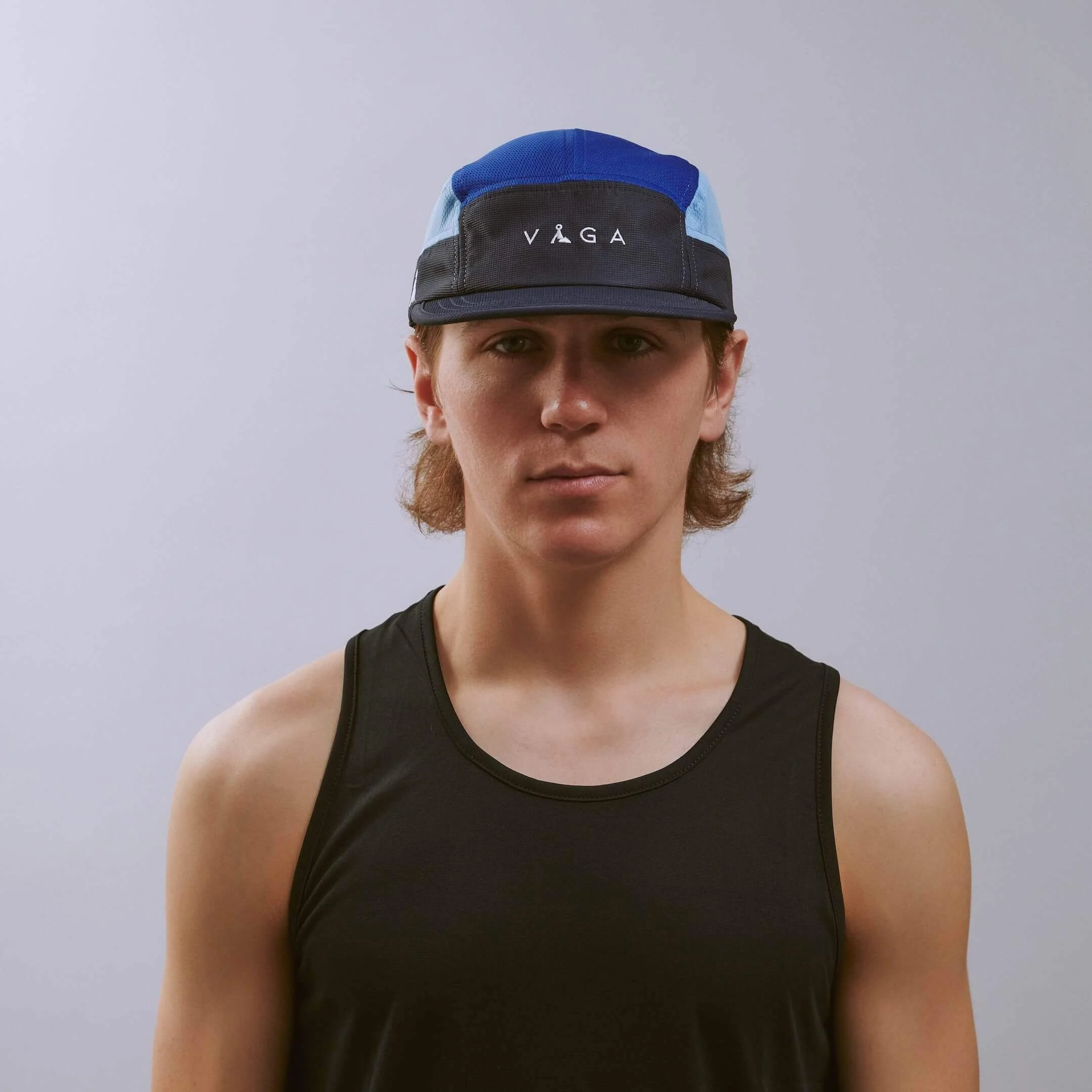 vaga-club-cap-running-cap-bluebird-model-front.jpg