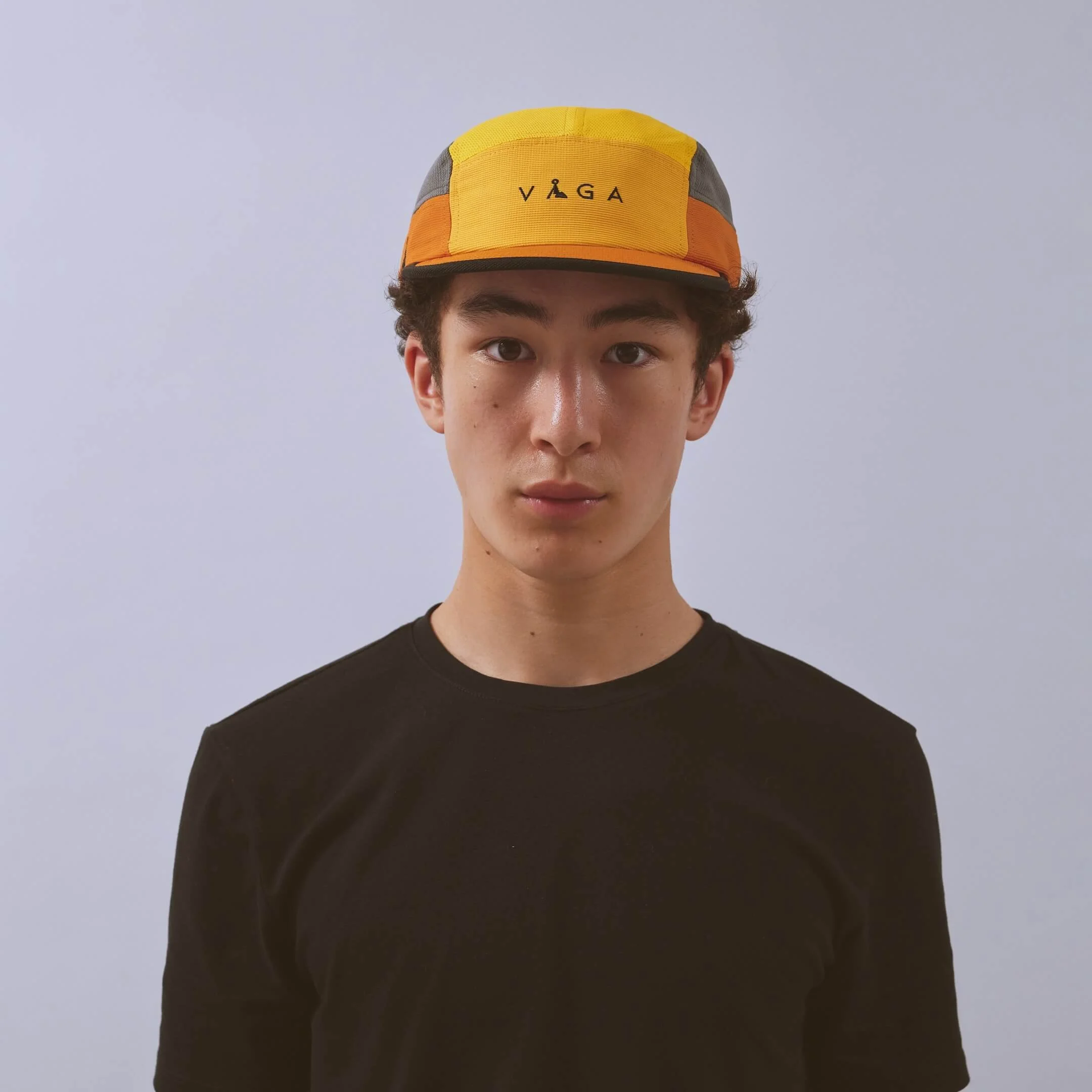 vaga-club-cap-running-cap-yellow-amber-charcoal-model-front.jpg