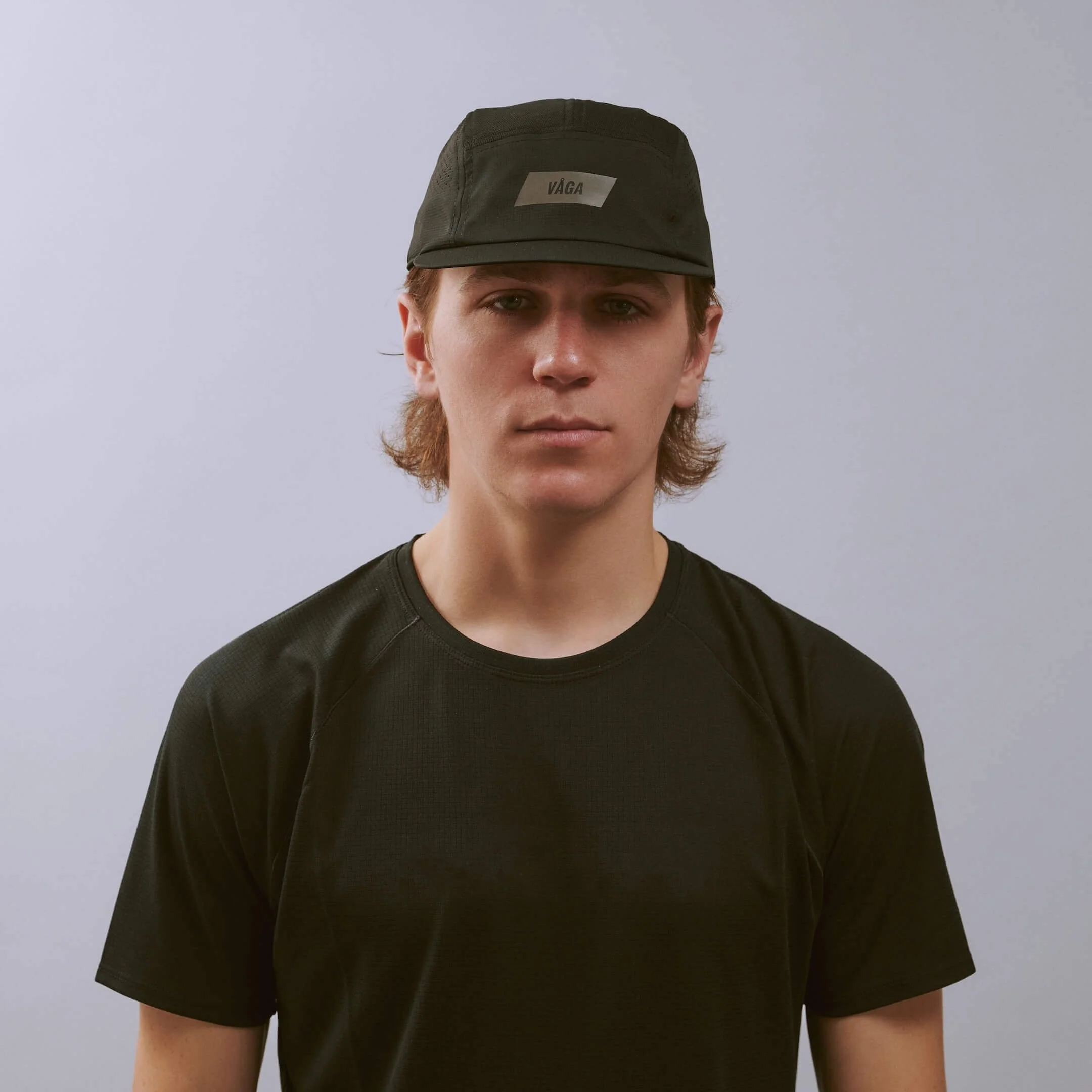 vaga-feather-racing-cap-black-model-front.jpg