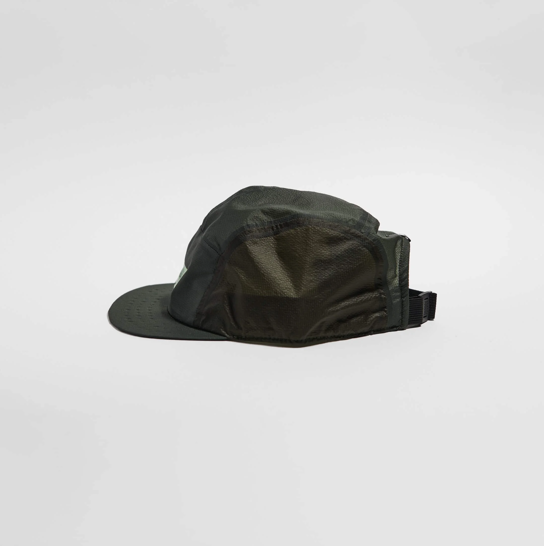 vaga-feather-light-cap-running-cap-utility-green-reverse-side.jpg