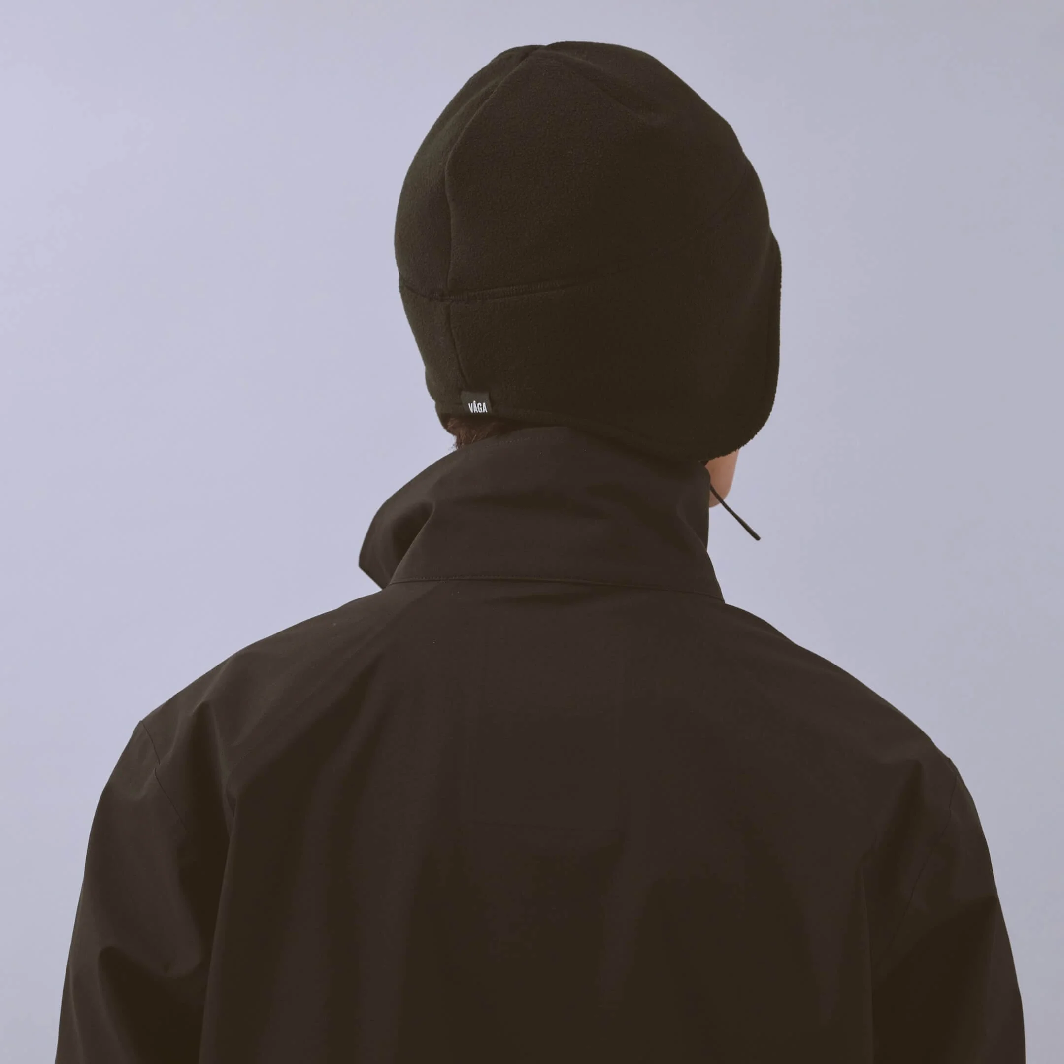 vaga-fleece-summit-beanie-running-hat-black-model-back-angle.jpg