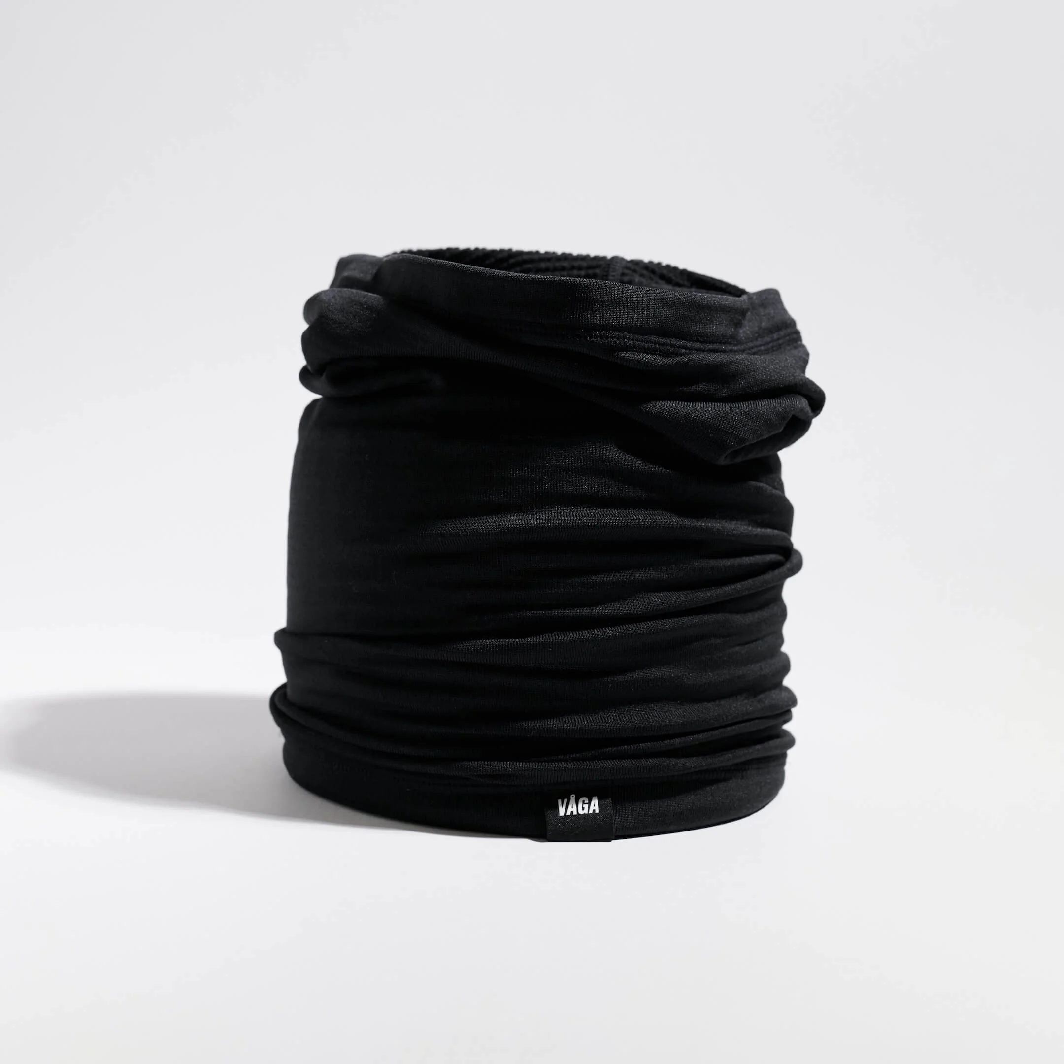 vaga-summit-performance-running-neck-gaiter-black-stood.jpg