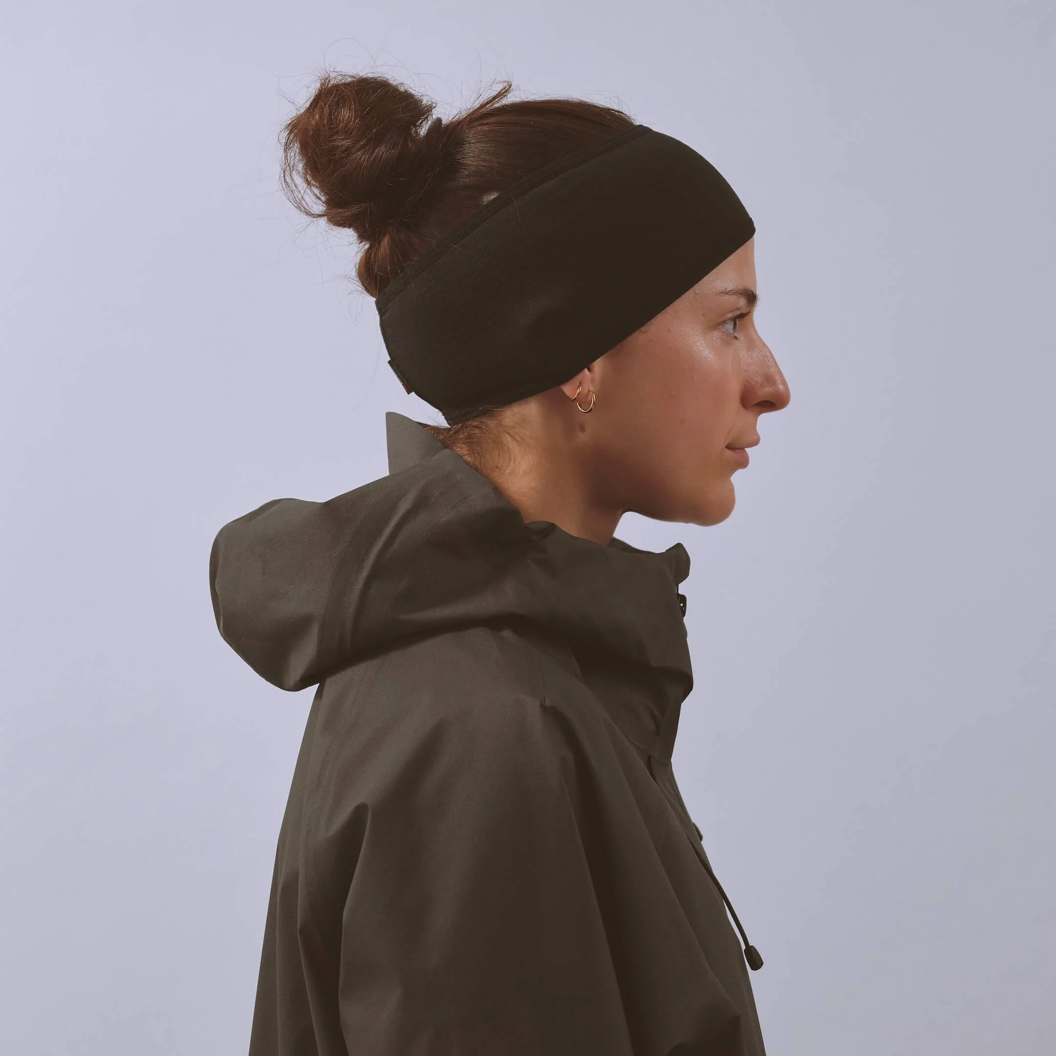 vaga-summit-performance-running-headband-black-model-profile.jpg