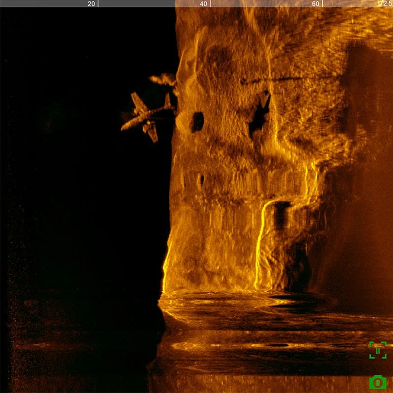 Sidoskannande och framåtriktade multibeam-ekolod.

För avbildning av havsbotten och infrastruktur samt smart kollisionsundvikande i komplexa undervattensmiljöer.