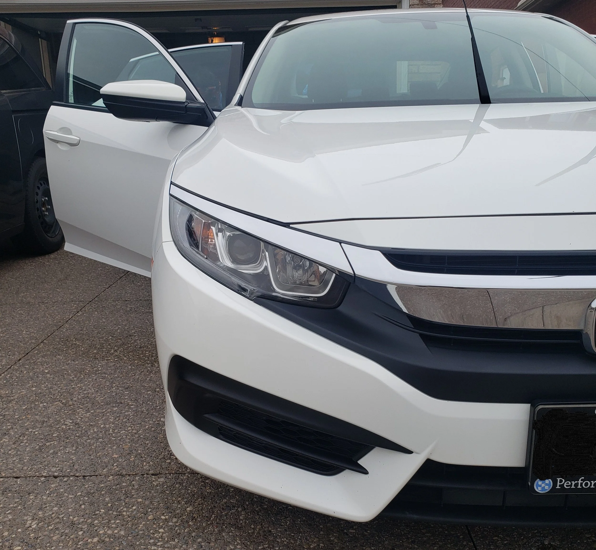 Leave your car looking like new with our professional car washing services, including exterior wash, interior detailing and tire cleaning