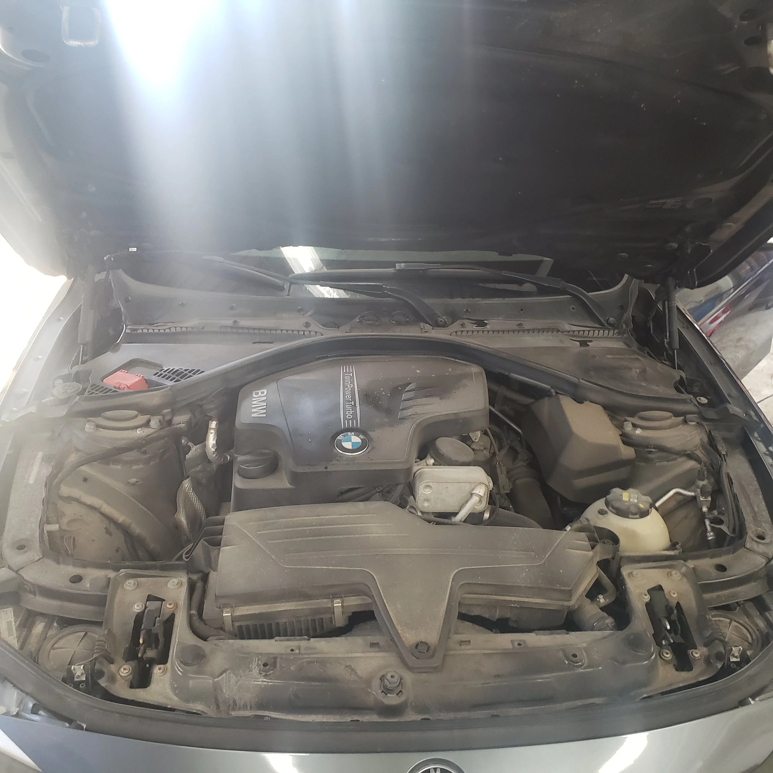 dirty engine bay due to receive engine wash