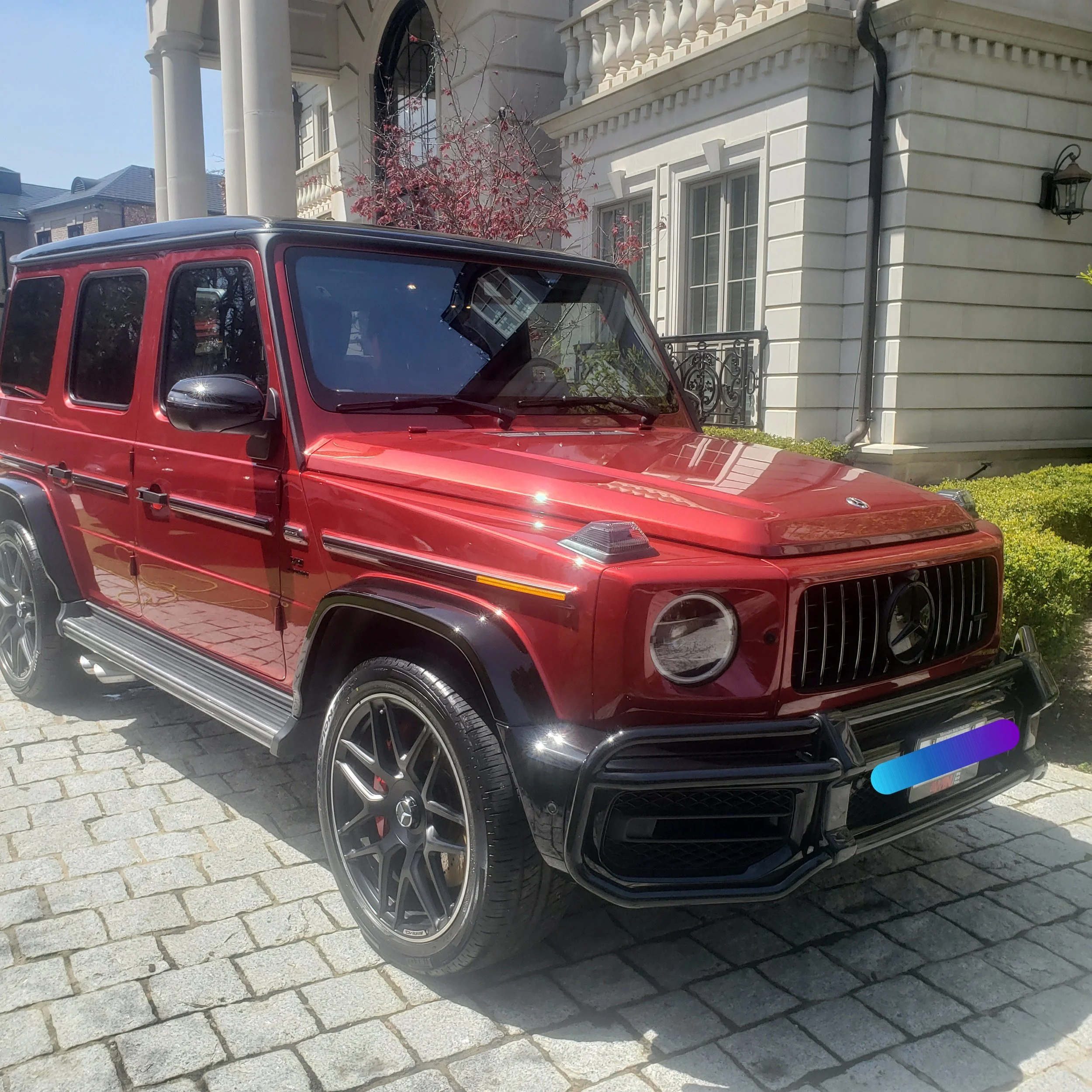 Luxury G Wagon AMG after receiving basic/express wash and paint sealant application as well as Pol Star diluted 10:1 to clean interior plastics, leather and carpets