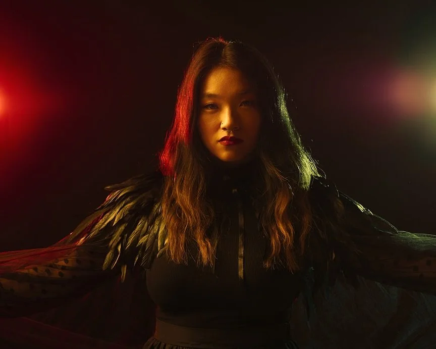 💡 LIGHTING SERIES WORKSHOP: COSPLAY EDITION💡

From fairy tale forests to fantasy realms, learn the lighting techniques that bring cosplay characters to life.

Practice dramatic storytelling through light, shadow, and color that transforms your phot