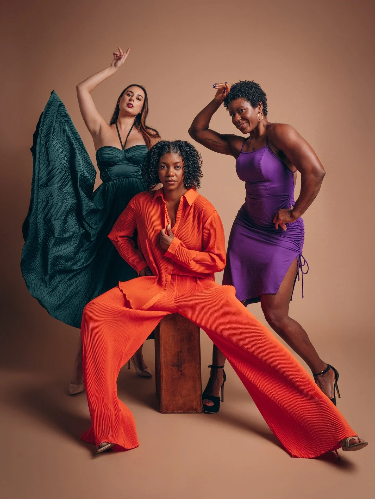 💡 LIGHTING SERIES WORKSHOP: GROUPS 💡

As we approach the holiday season, master the art of lighting family groups, friend groups, and everyone in between.

Whether it&rsquo;s a set of best friends, a bunch of cousins, or multi-generational family p