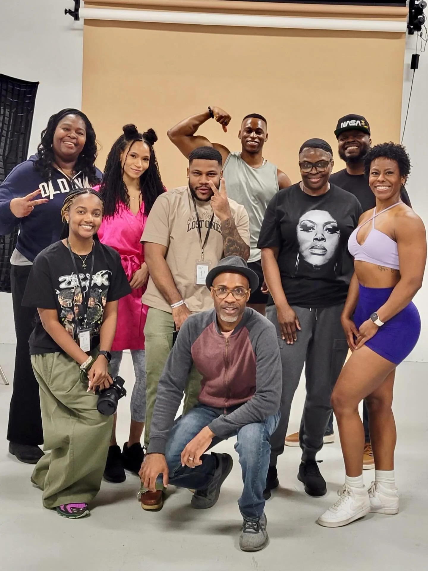 📸📸 February Workshop Crew 📸📸

Late appreciation post for the February crew who was in the studio a short time ago!! We had a student who traveled from far, a mentor who filled the gap, and some beautiful photos come out of this day. So grateful f