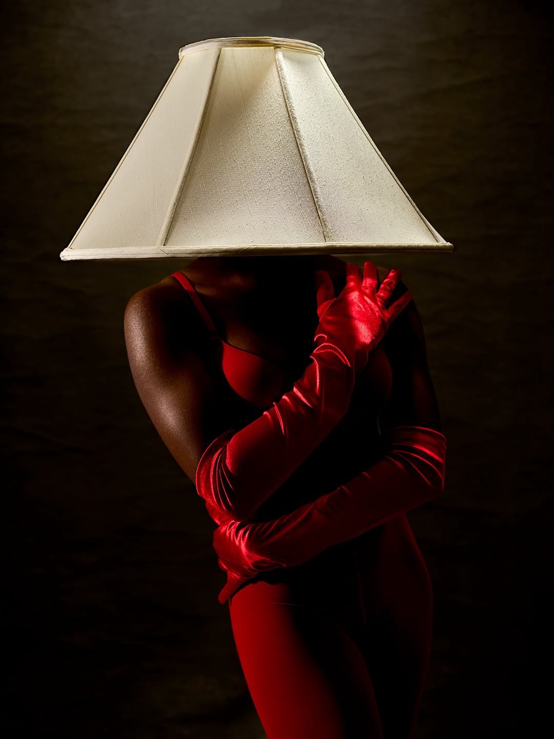 📸Surrealism Workshop: because normal is boring.

Our next workshop is all about building bold, conceptual imagery that&rsquo;s anything but accidental.

📅 April 12 | 11 AM
📍 Studio 40E &mdash; Lanham, MD
🎟 $150 | Link in bio to book your seat
Spo