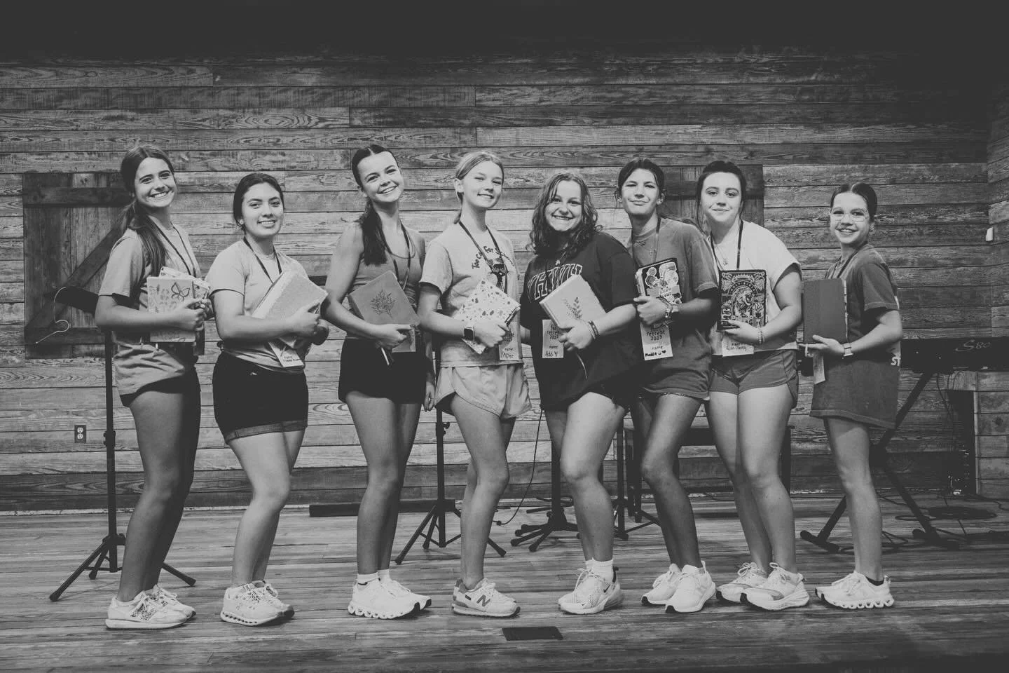 HEY GIRLS! EXCITING NEWS! We have a girls night just for you!!! Come celebrate all things Christmas with us as we decorate sugar cookies with Summer from the Salty Bee Cookie Co. 🍪

Sign up at the link in the bio!!!

#goodshepherdstudents #gsstudent