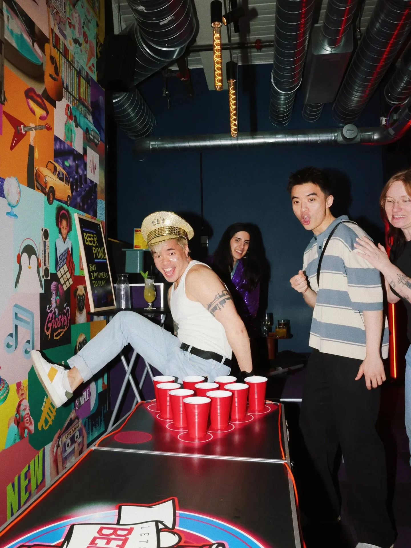 L&ouml;rdagsfeeling n&auml;r den &auml;r som b&auml;st!🕺🍺😍

 #karaoke #starkaraoke