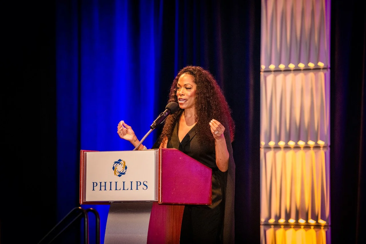 PHILLIPSPrograms-MakingitWorkGala-206_Easy-Resize.com.jpg
