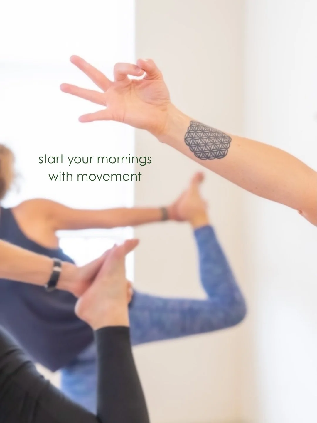 Morning movement changes your whole day before your inbox even opens. ☀️ Research shows that moving in the morning can help regulate your circadian rhythm, improve mood, increase mental clarity, support focus, and reduce stress throughout the day. Ev