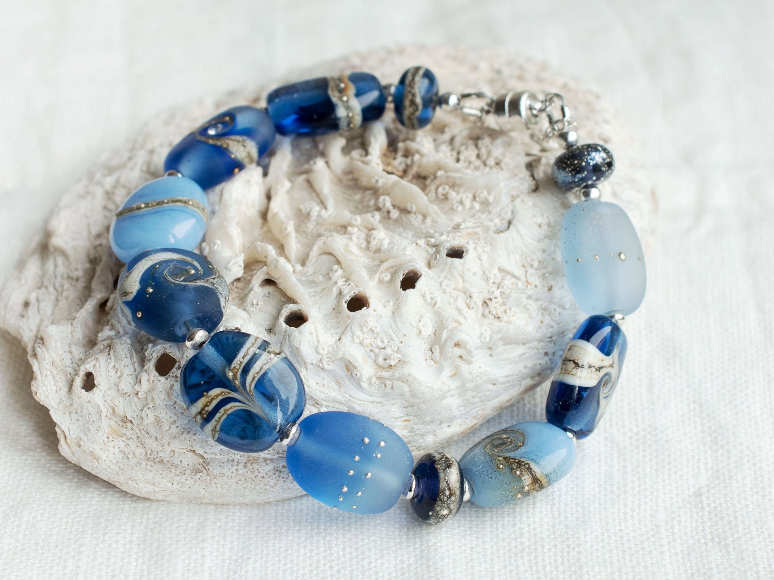 https://i.etsystatic.com/5662435/r/il/7c920b/3202816844/il_fullxfull.3202816844_3jsl.jpg