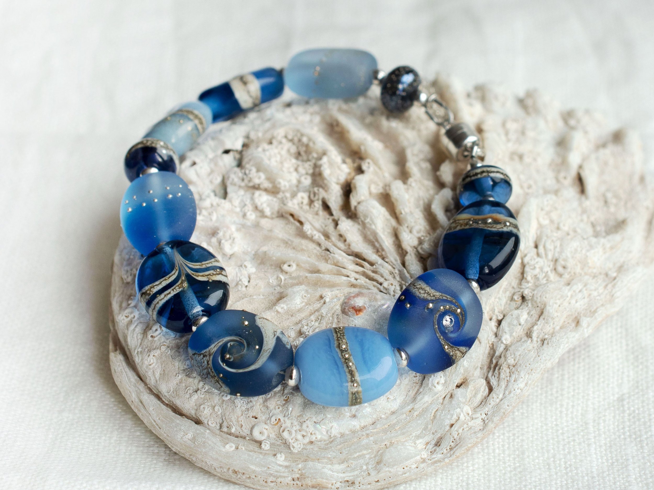 https://i.etsystatic.com/5662435/r/il/e1909e/3250518059/il_fullxfull.3250518059_5q27.jpg