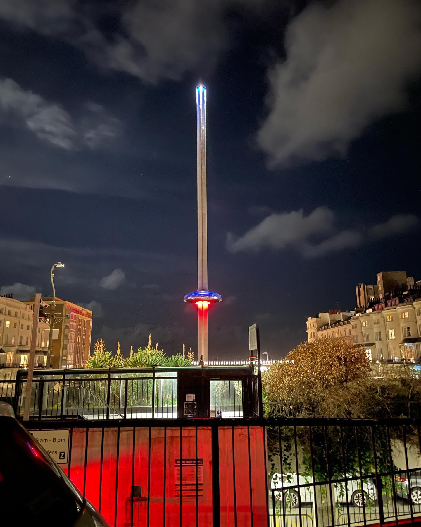 The i360 looking spectacular.  On the way home after a marvellous evening at Bincho Yakitori. Celebrating BG&rsquo;s birthday with @suzie.kelly.127 #i360brighton #brightonbeach #nightskyphotography