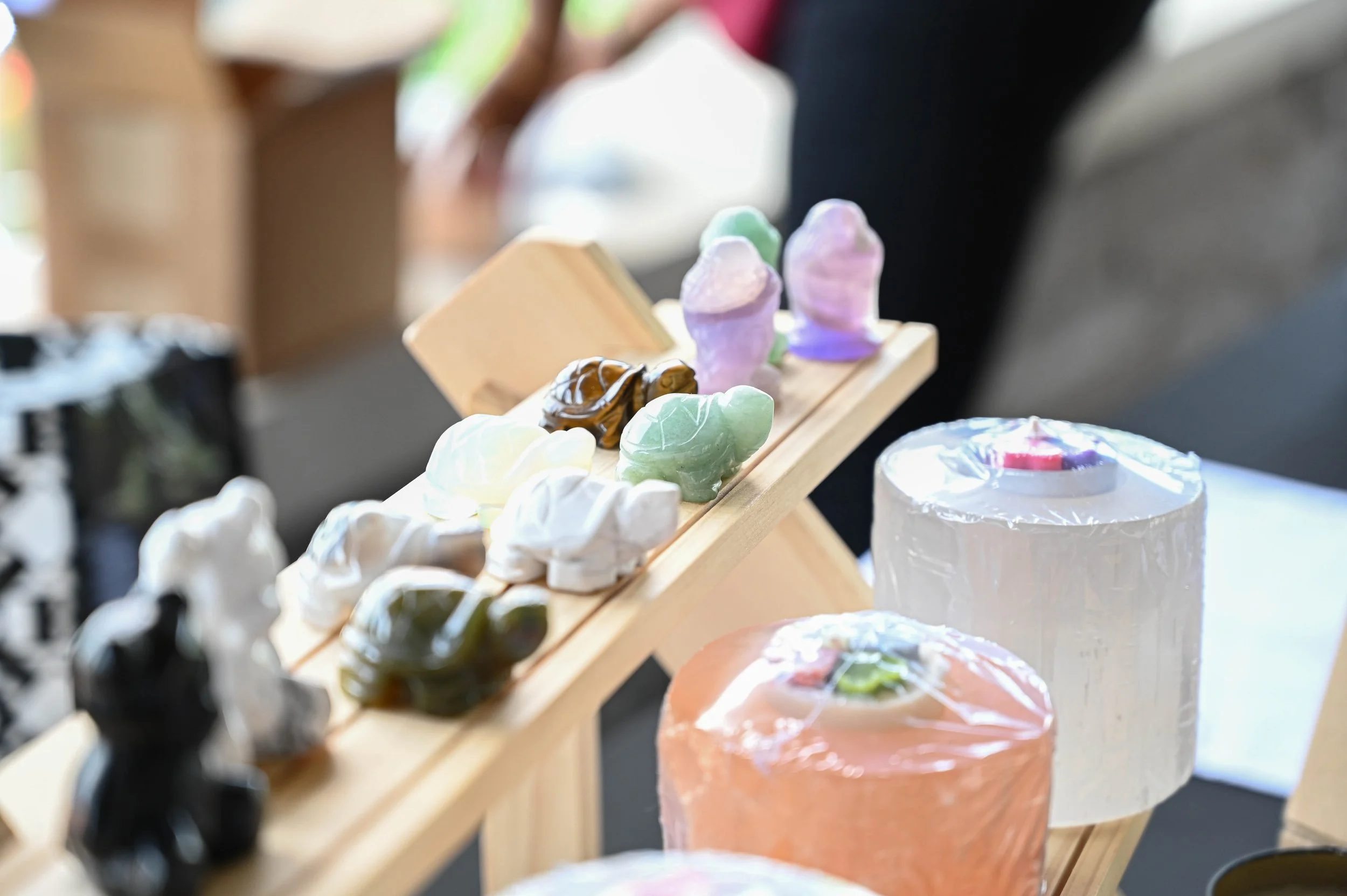  O'Naturel Gemz shares their crystals with our attendees. Photo by Desran Mckie.  