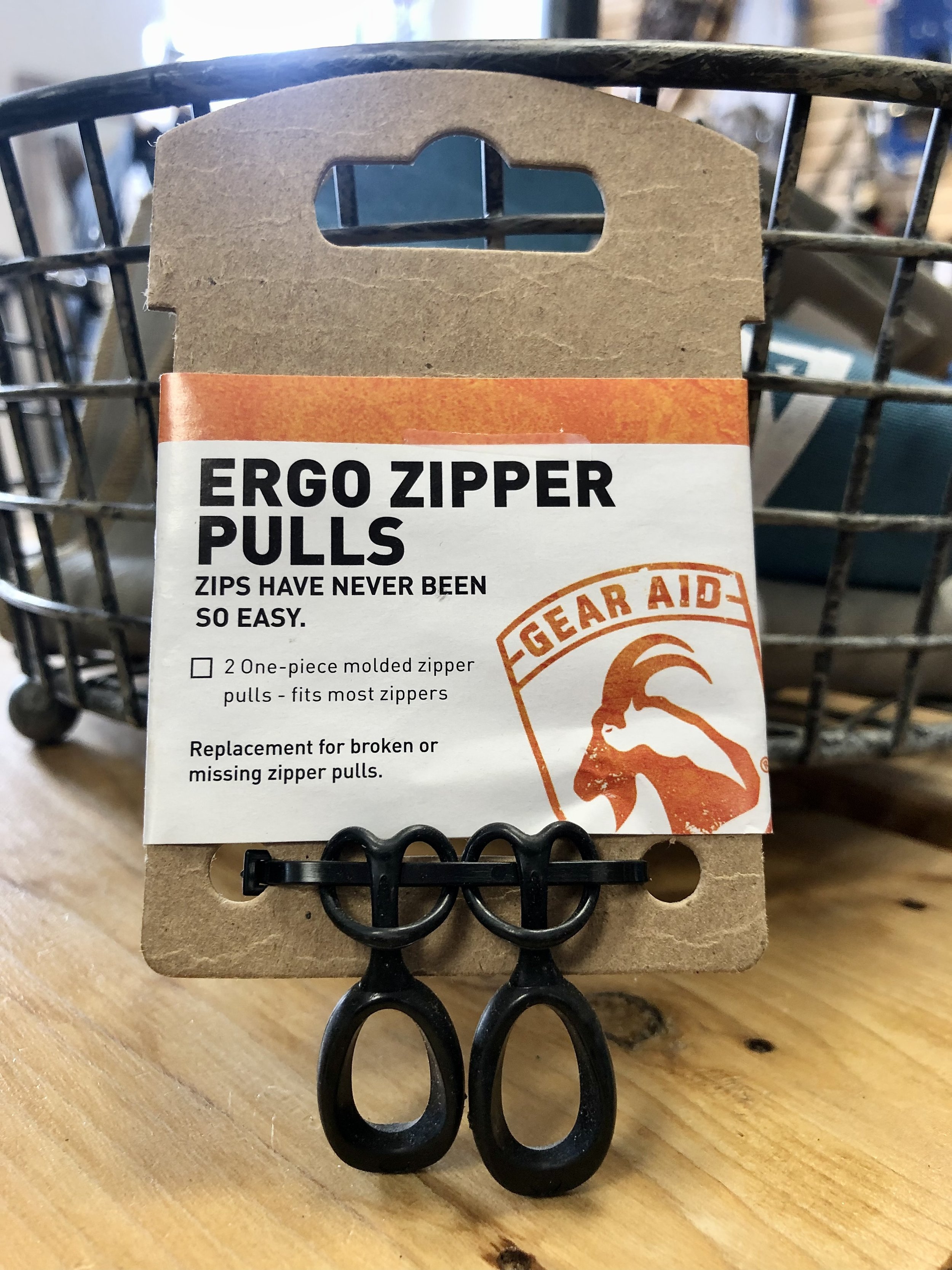 Gear Aid Ergo Zipper Pulls for Outdoor Packs Gear Repair Sporting Good Black