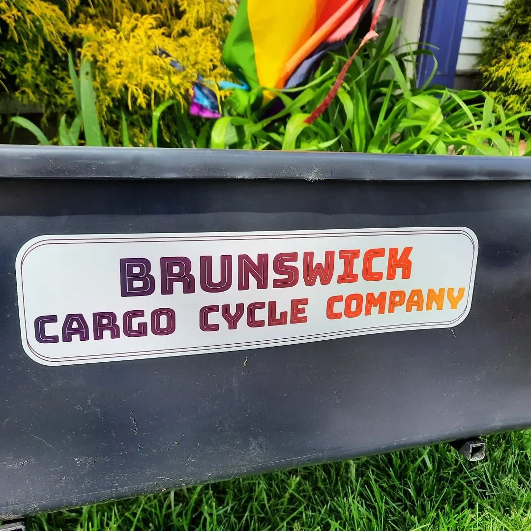 Cargo bikes are more fun than cargo pants.
+
Brunswick Cargo Cycle Company bike:
Holds up to 200lbs in bucket,
3 x 8 speed,
Fits M/L rider,
$1800
