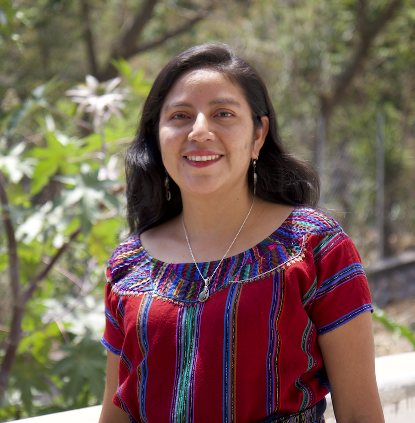 Rebeca Quiacaín.png
