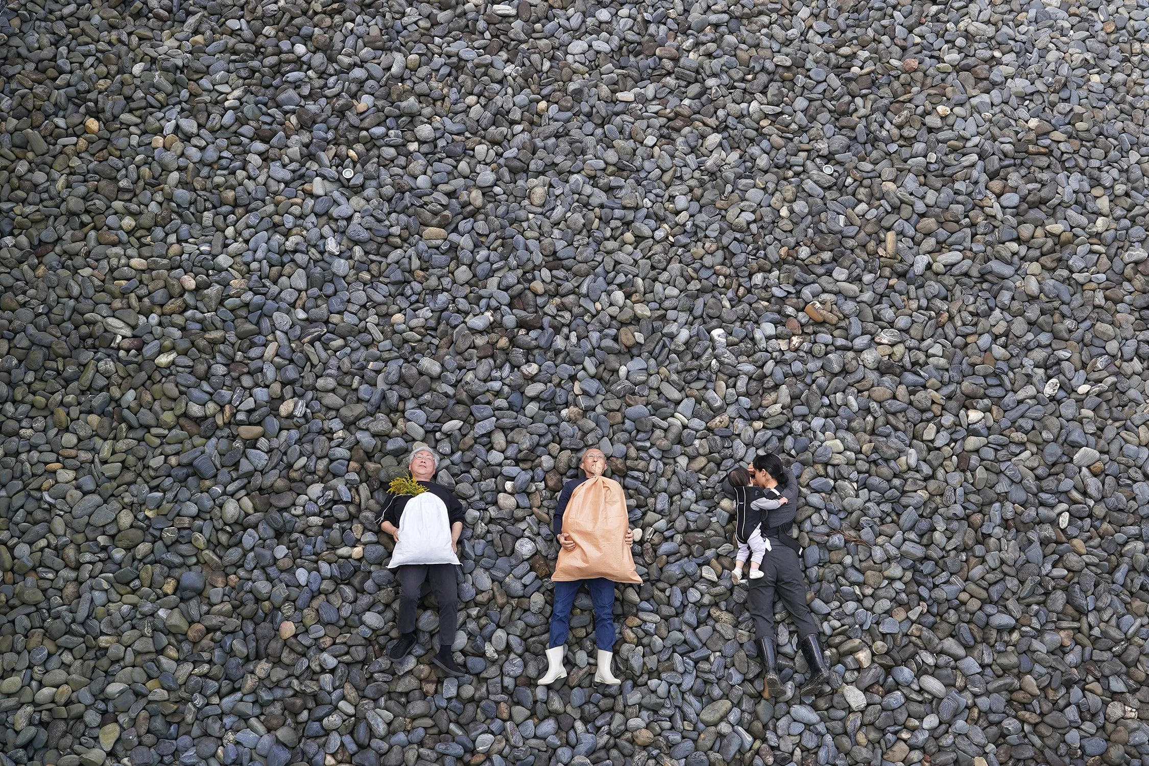 Isak Immanuel - 2 Rocks and Family - photo courtesy of Isak Immanuel_e.jpg