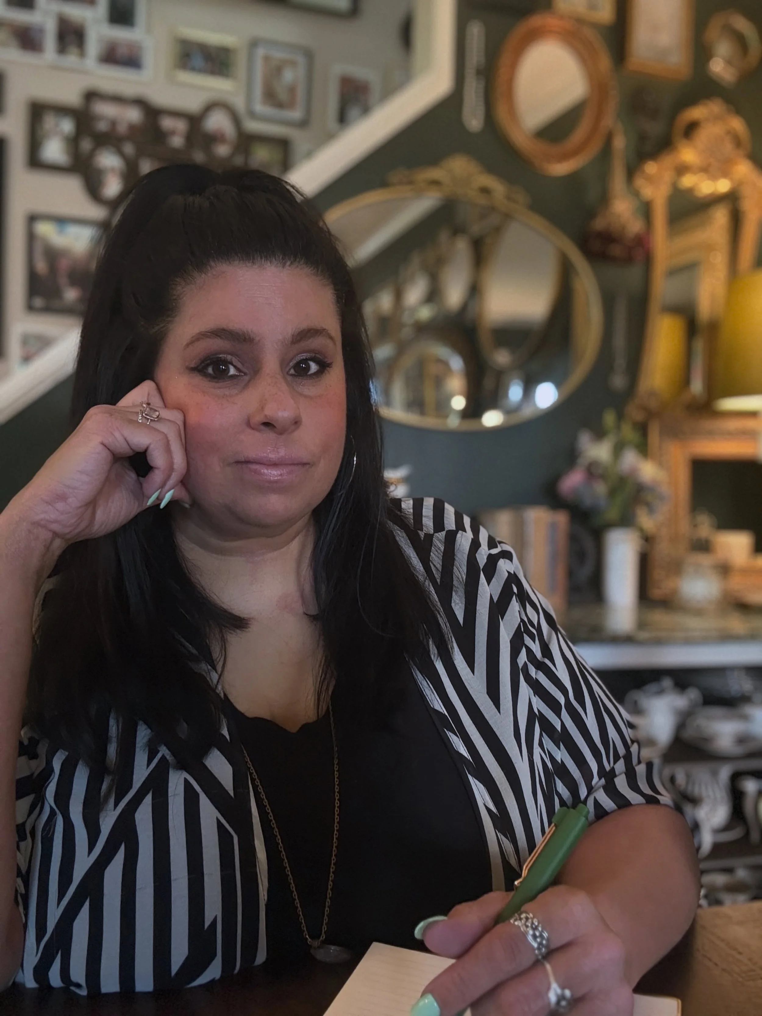 Hi, I&rsquo;m Sierra Wilston &mdash; I help churches, ministries, nonprofits, and small businesses actually show up online. ✌🏽

I&rsquo;ve been doing this since 2009 &mdash; social media, design, branding, websites &mdash; (when Twitter was brand ne