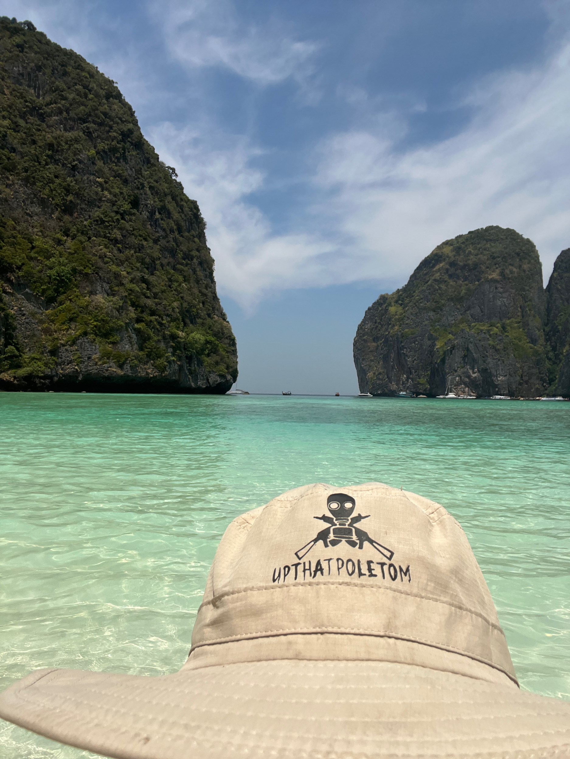 upthatpoletom flexin the upthatpoletom bucket hat in Maya Bay 