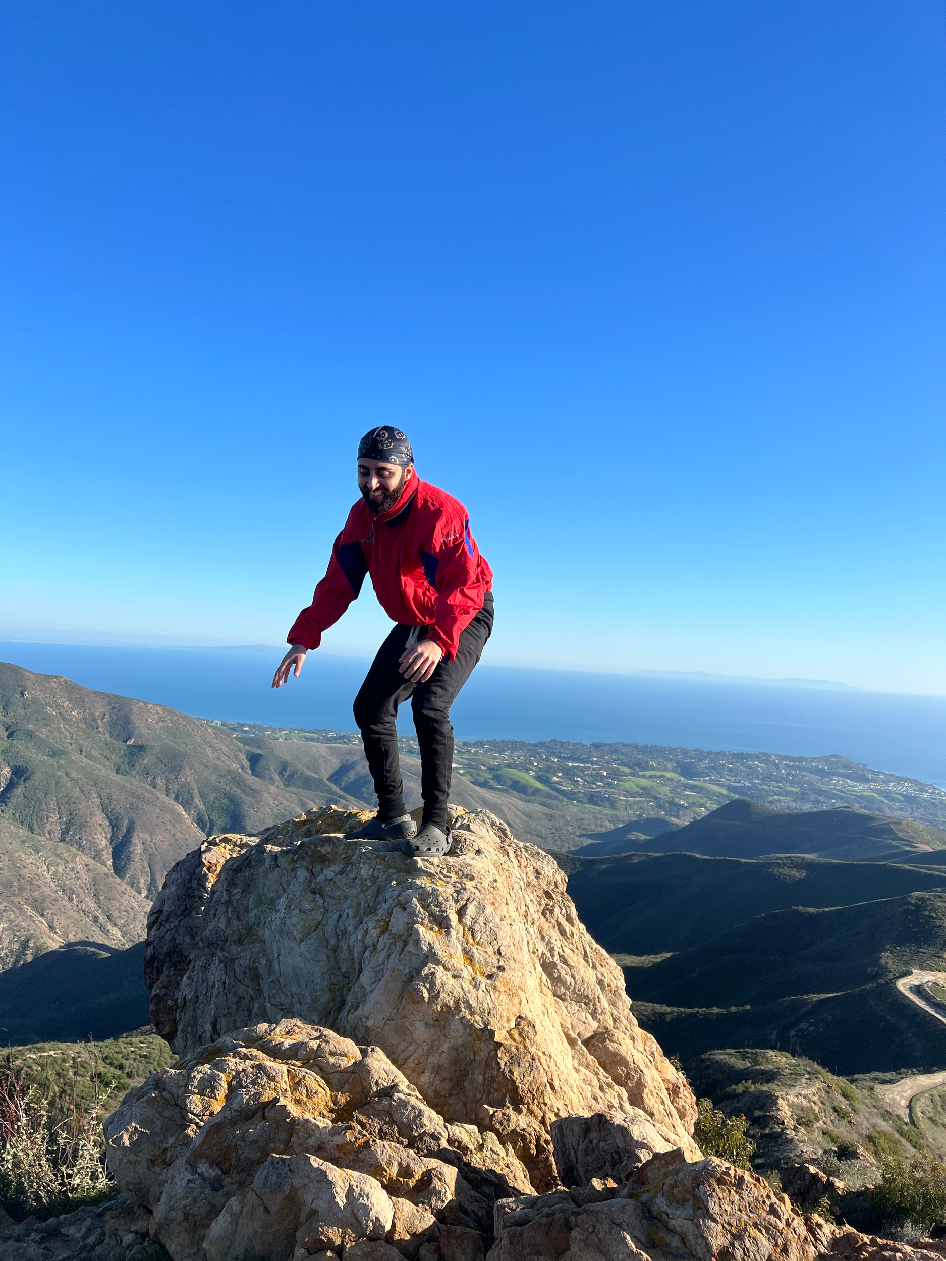 Woky out in California triiiiippin frfr