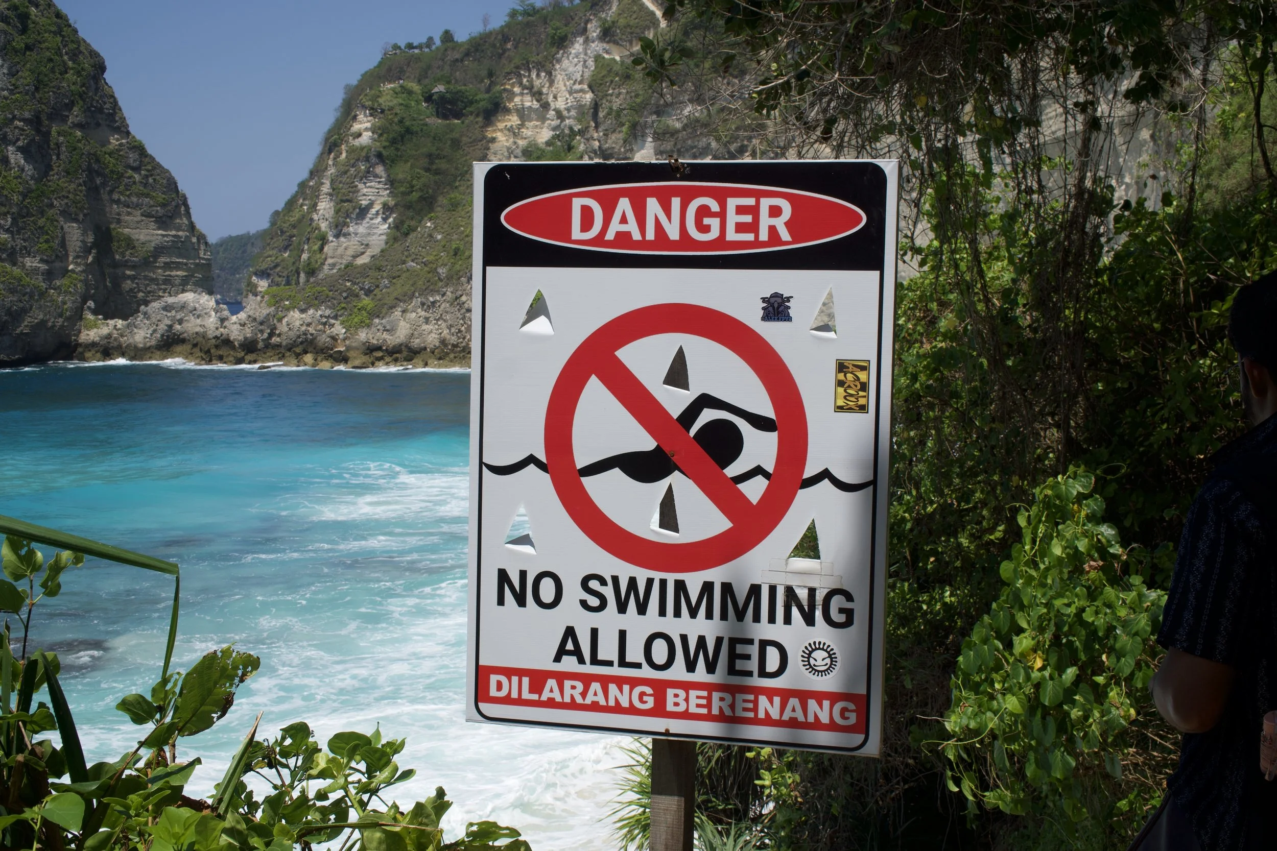 Diamond beach warning indonesia