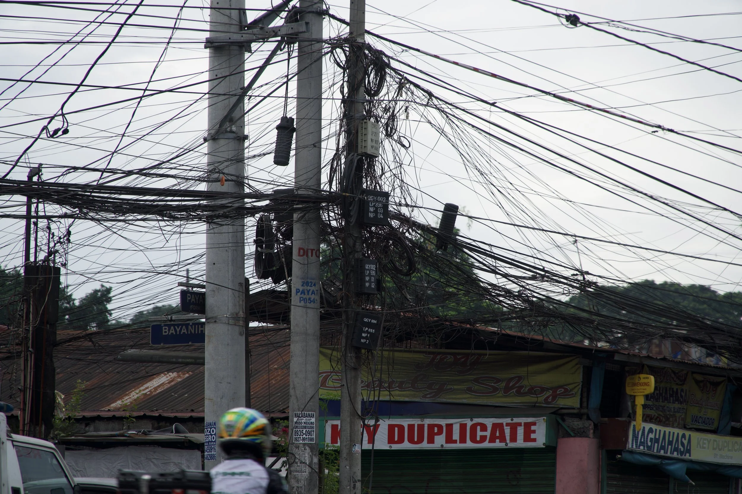 phillipines electric pole lol