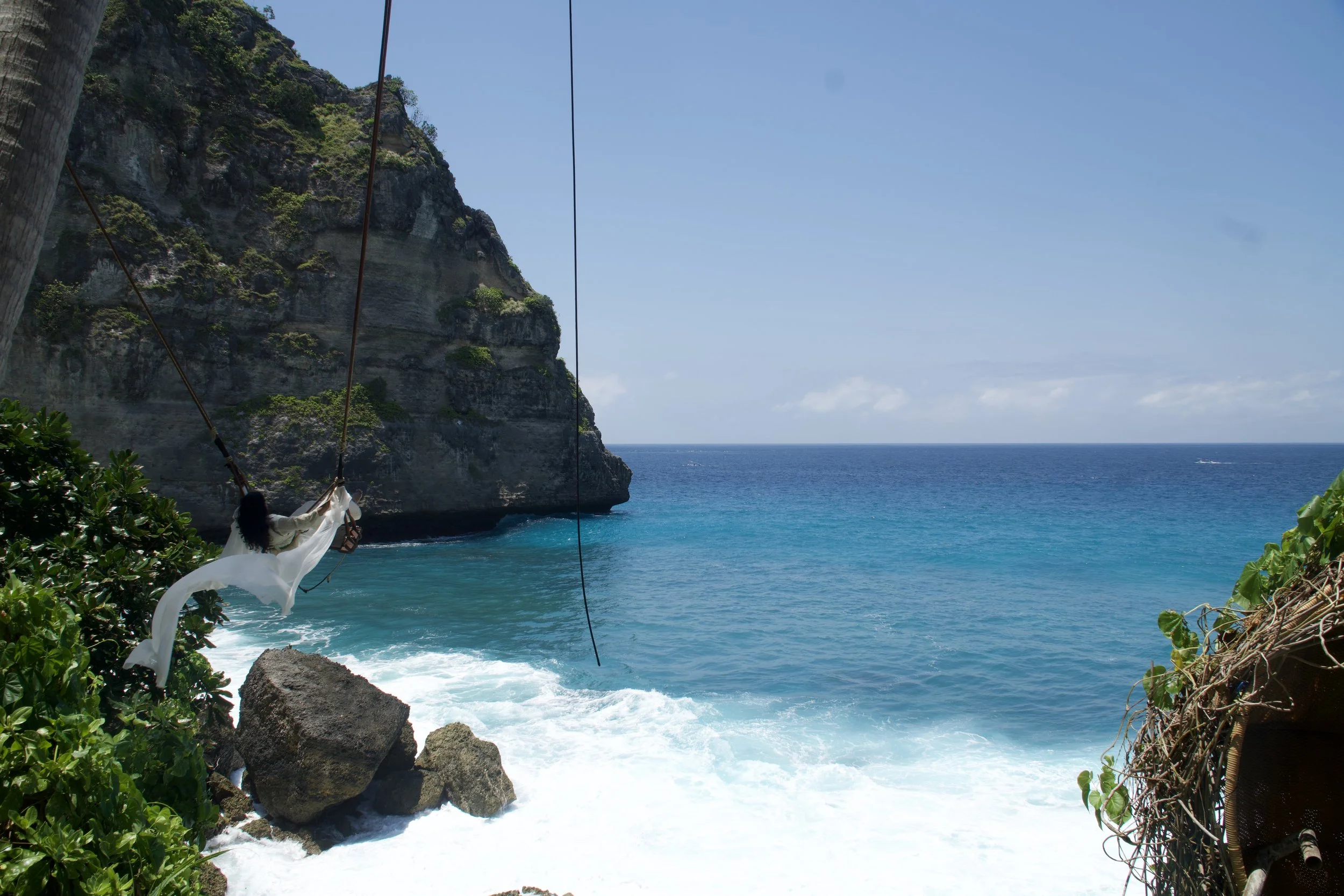 Diamond Beach Swing Indonesia 