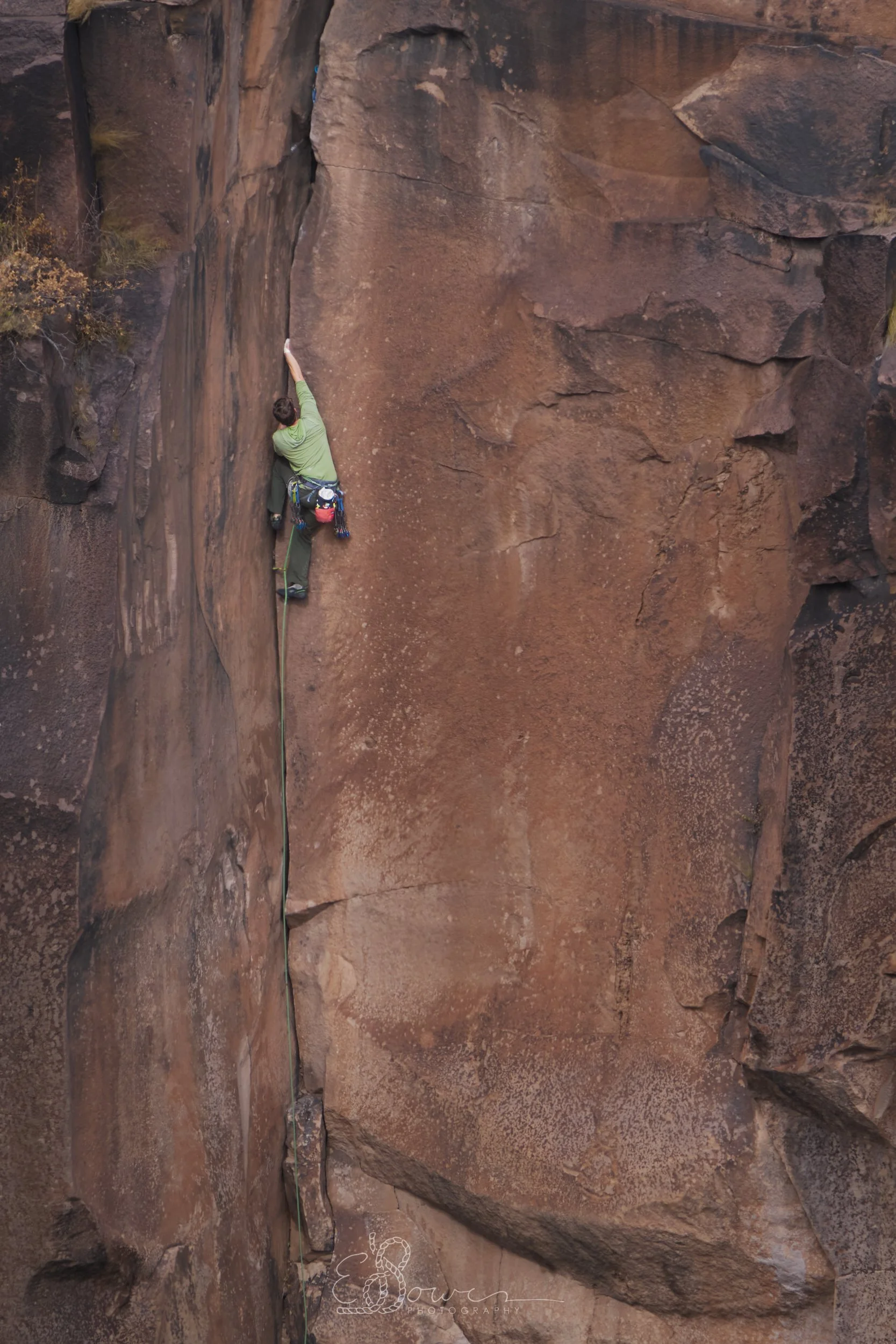  CHIMNEY SWEEP  
 Shot in Capulin Canyon, Dome Wilderness, NM | November 2024  
840 mm | 1/250 s | f/11 | ISO 400
  new mexico.,  