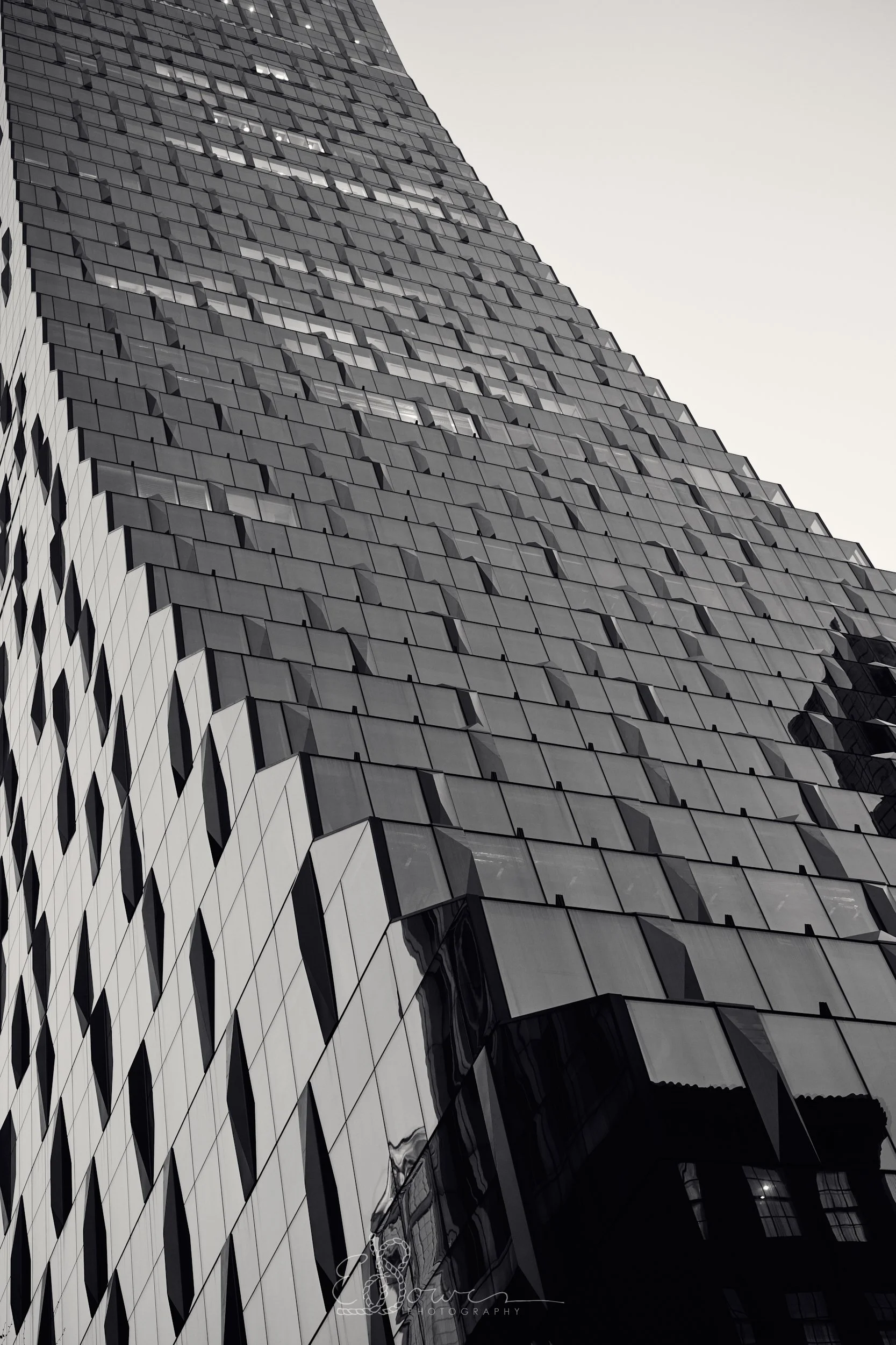 RAINIER SQUARE TOWER II
Shot in Seattle, WA | April 2024
50 mm | f/3.5 | 1/60 s | ISO 800