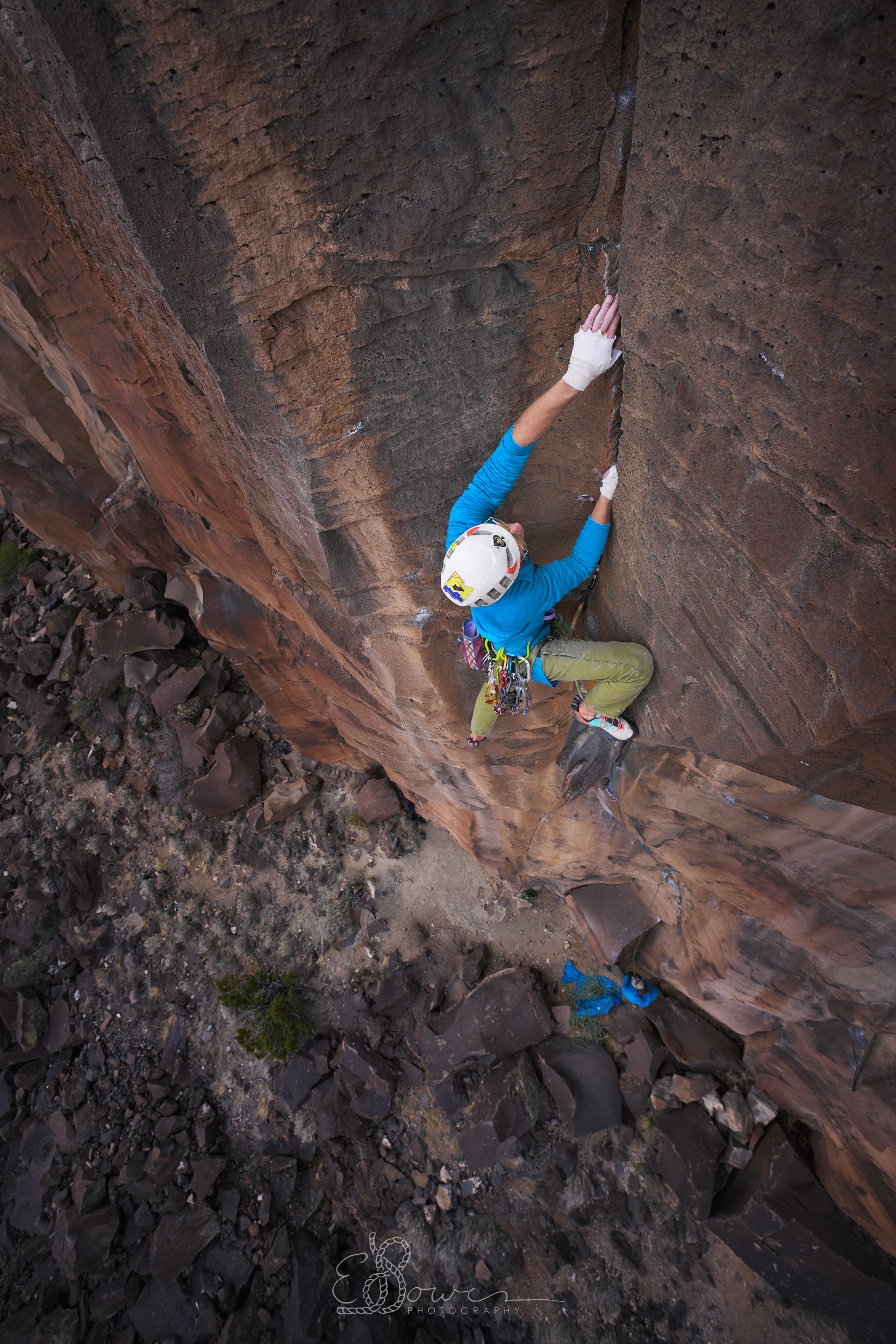 RATTLESNAKE CRACK II
Shot in White Rock, NM | March 2025
14 mm | f/4 | 1/640s | ISO 100
new mexico.