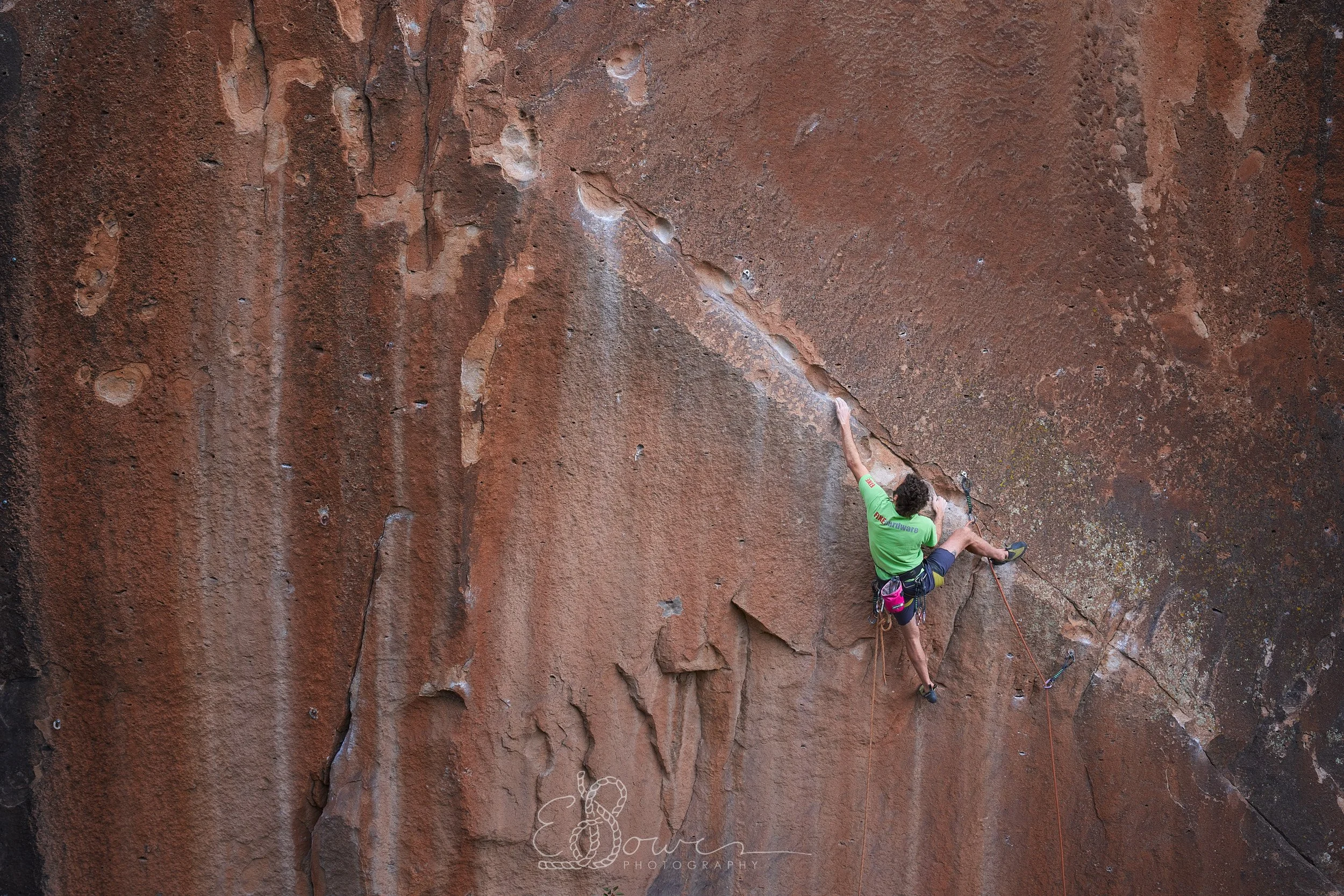  LOS HERMANOS (DE LA WEENIE WAY) I   
 Shot in Penitente Canyon, CO | September 2025   
31 mm | f/6.3 | 1/500s | ISO 800  
 
  colorado.,   