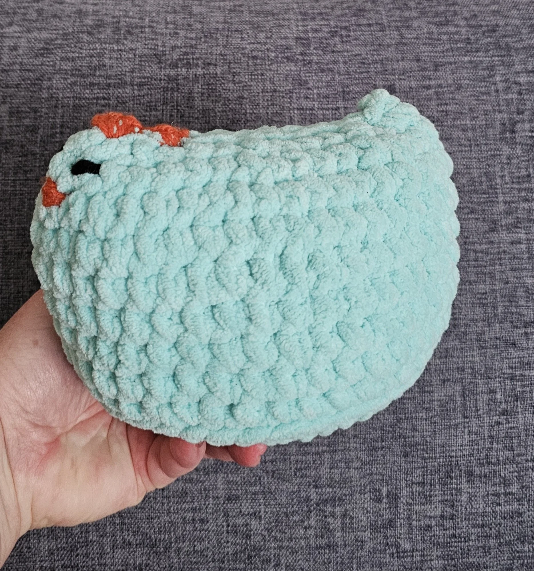 Chicken Blue left side view.jpg