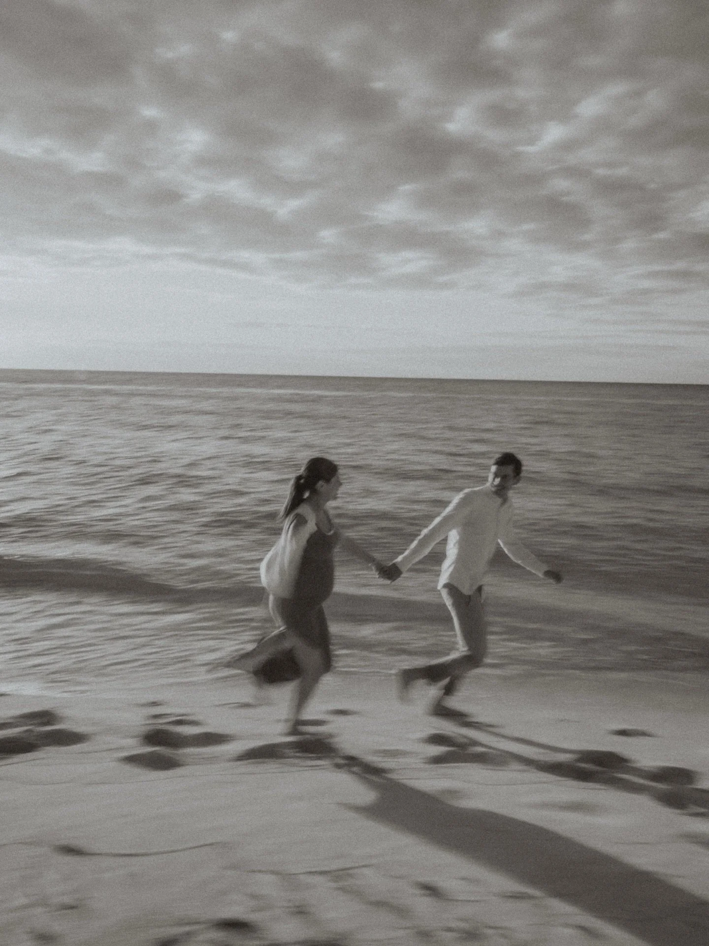 How lucky are we to have found each other. 

🤍

📍Cozumel, M&eacute;xico.

Keywords:
Cozumel photographer, Cozumel portrait photographer, maternity photographer, couples photographer Riviera Maya, Tulum Photographer, Miami couples photographer, Fuji