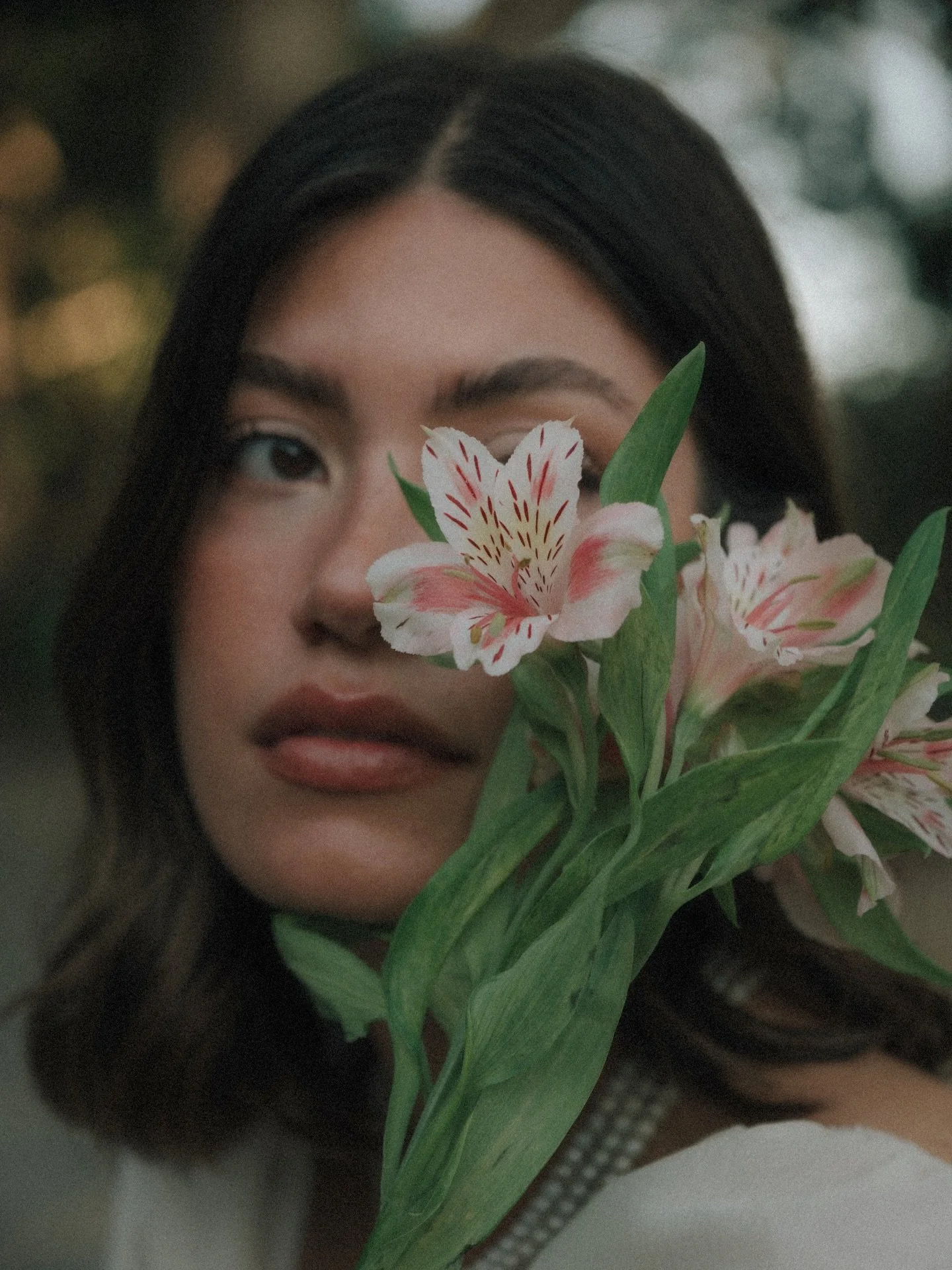 Everything changes, and so do I.
Beautifully.

🌸: @leyyva.lau 

#portraitshoot #cozumelphotographer #fujifilmphotography #authenticlovemag #labbetapp