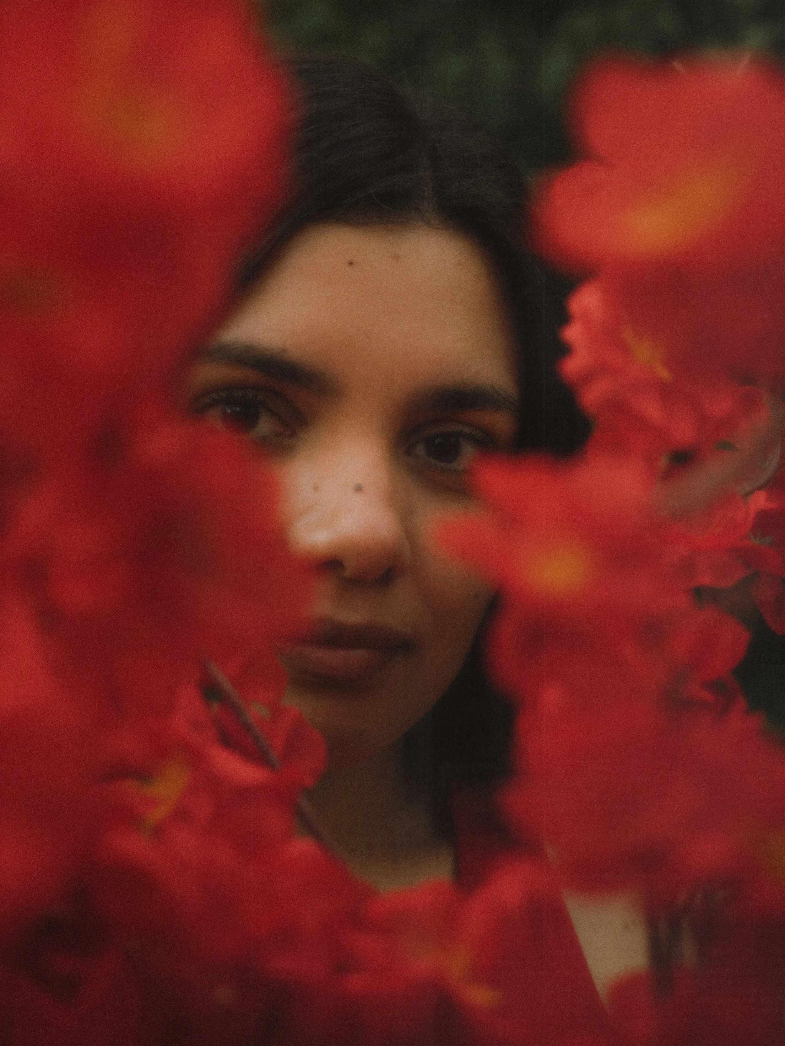 An exploration of being seen / Portraits and stories of real people /

{Being seen isn&rsquo;t about becoming someone else.

It&rsquo;s about allowing yourself to be who you already are, without apologizing for the parts that don&rsquo;t fit neatly i