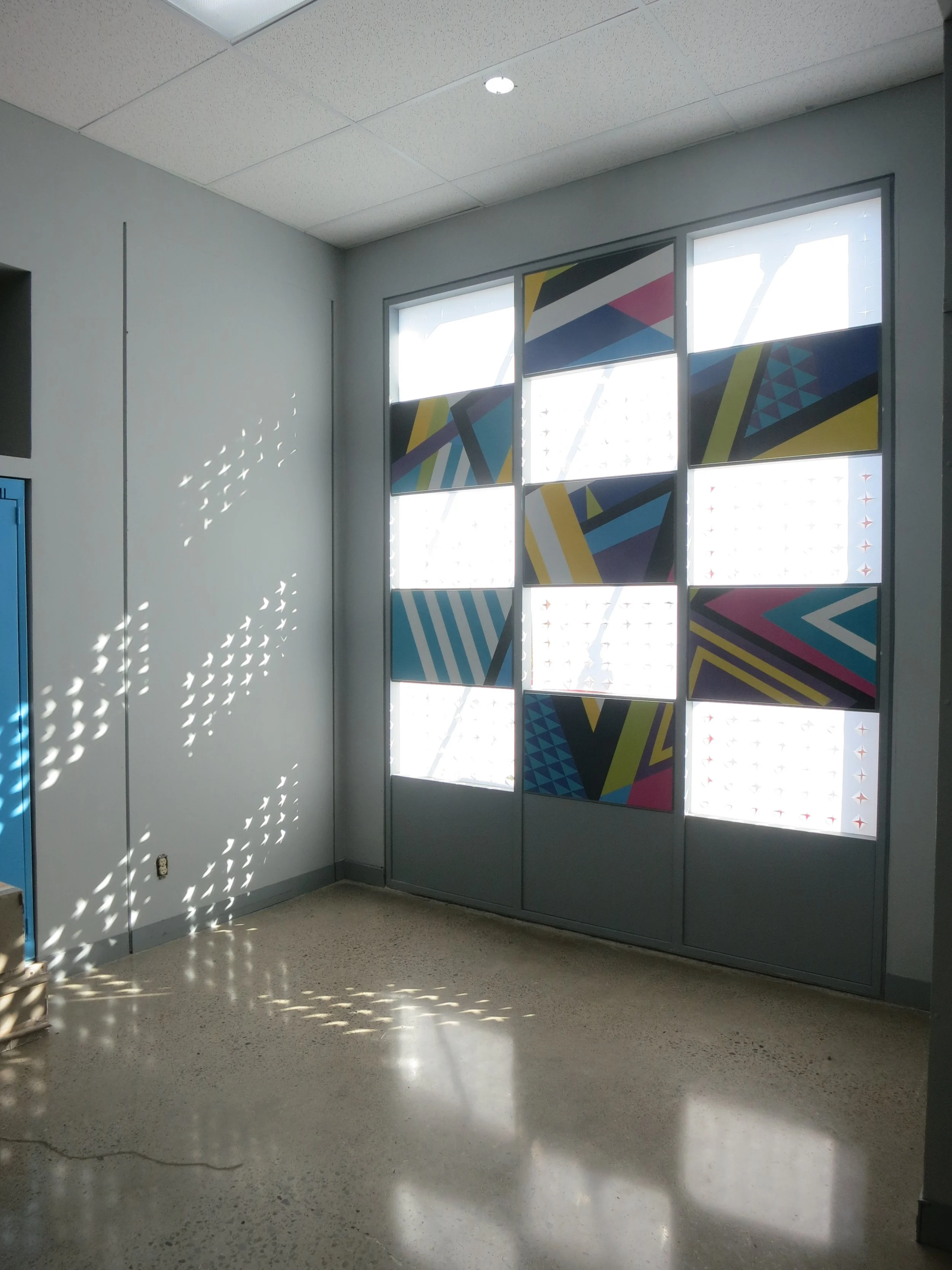 window - Degrassi.JPG