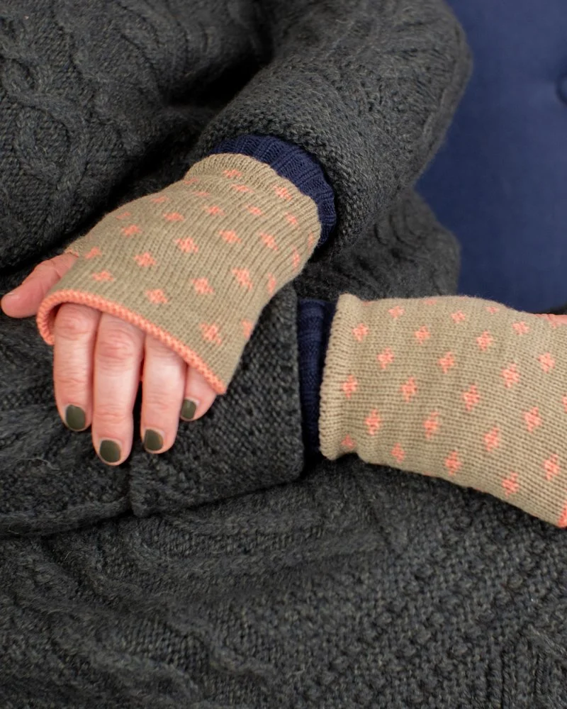 25 winter mittens_4x5-30.jpg
