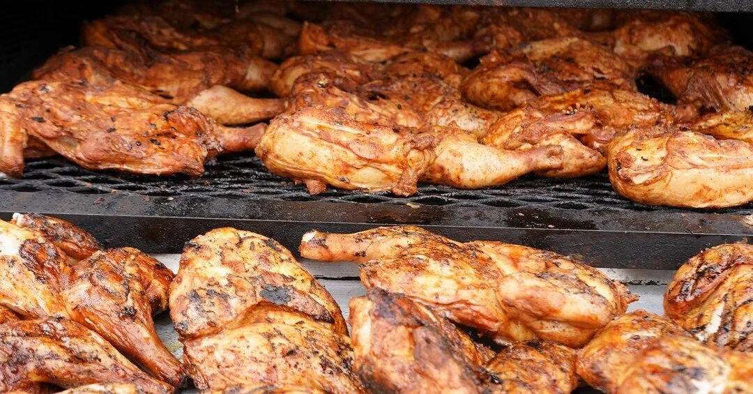 Join us for a BBQ &amp; Pig Roast!🔥
Friday, October 28th at 3pm! 
Normal menu served all day, Pig Roast &amp; BBQ served after 3pm. 🍻